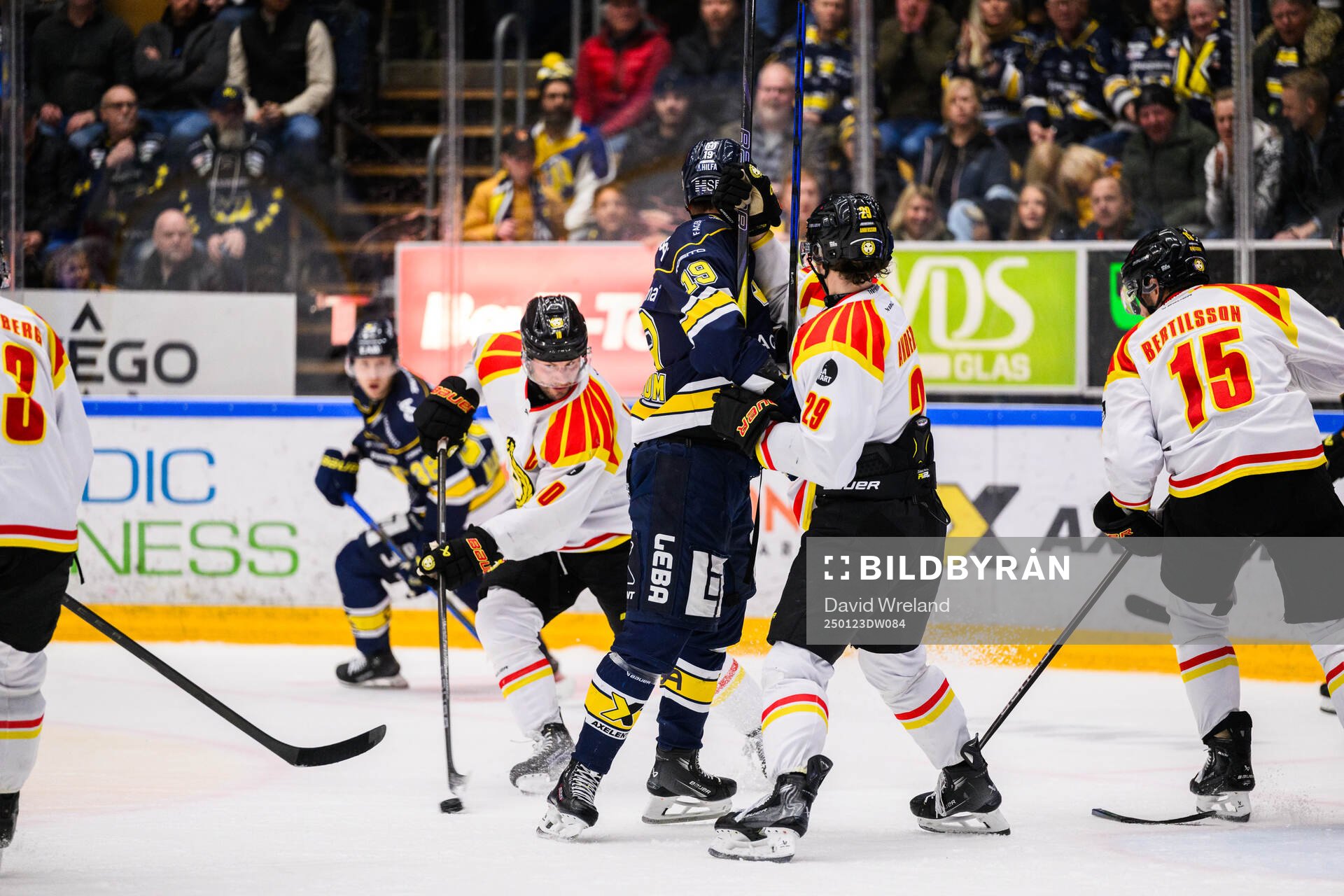 HV71s Henrik Borgström och Brynäs Axel Andersson