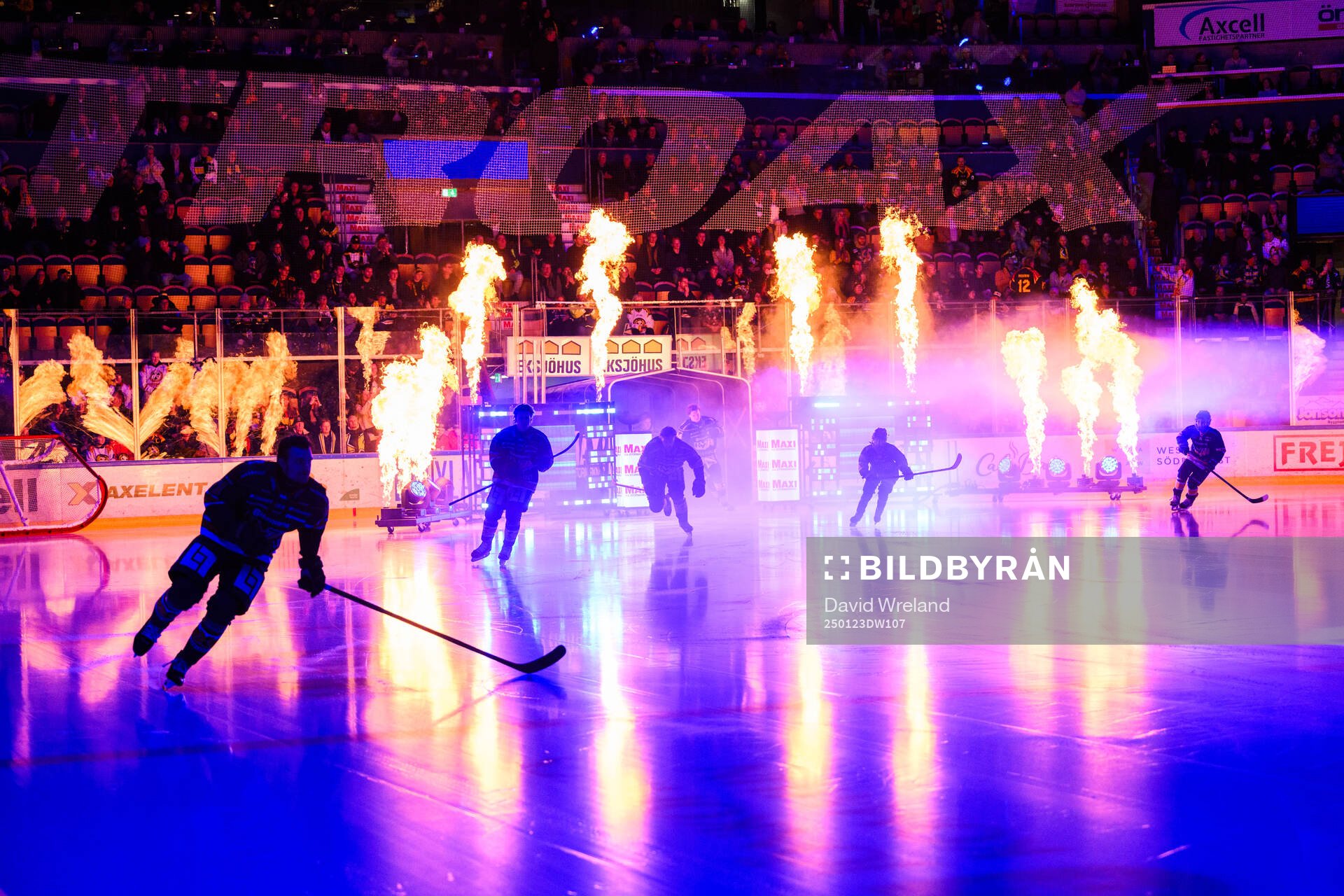 HV71s intro innan  ishockeymatchen i SHL mellan HV71 och