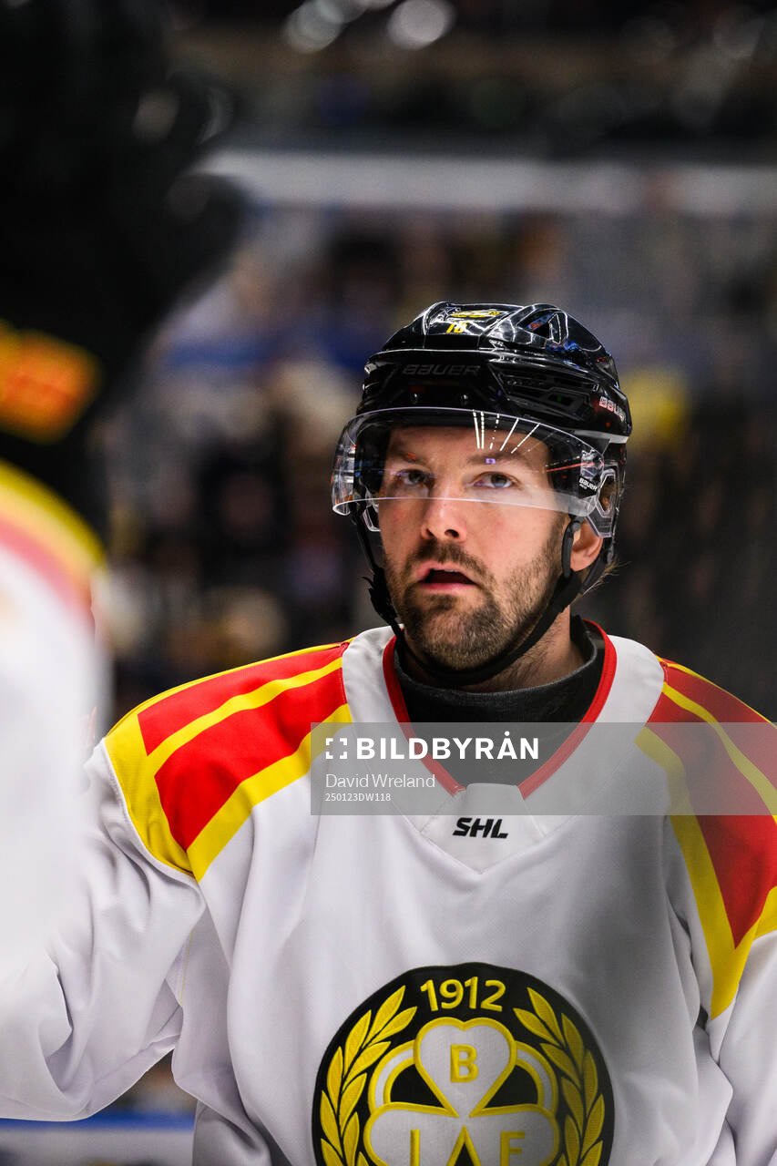 Brynäs Simon Bertilsson jublar