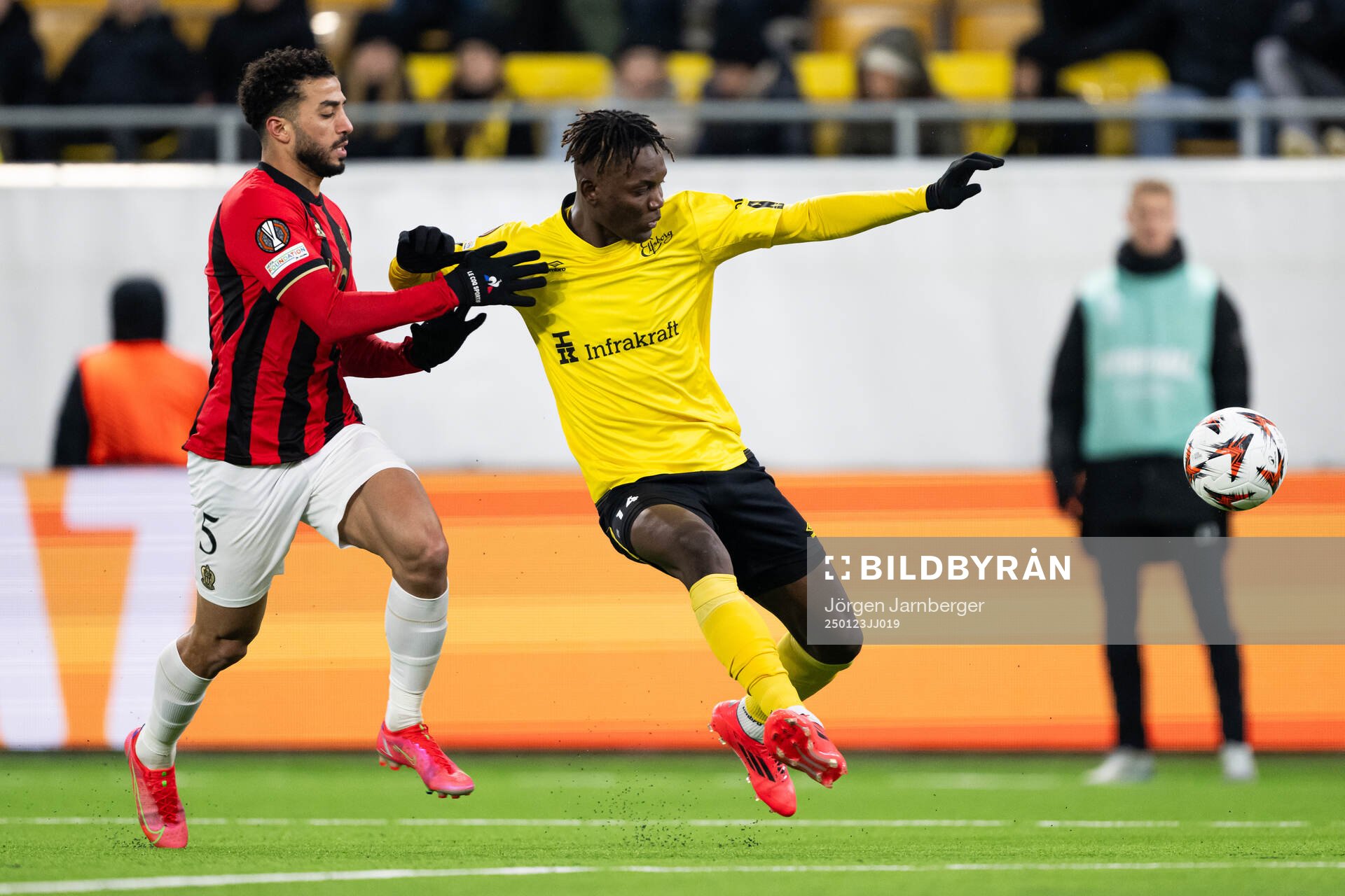 Mohamed Abdelmonem of Nice and Jalal Abdullai of Elfsborg