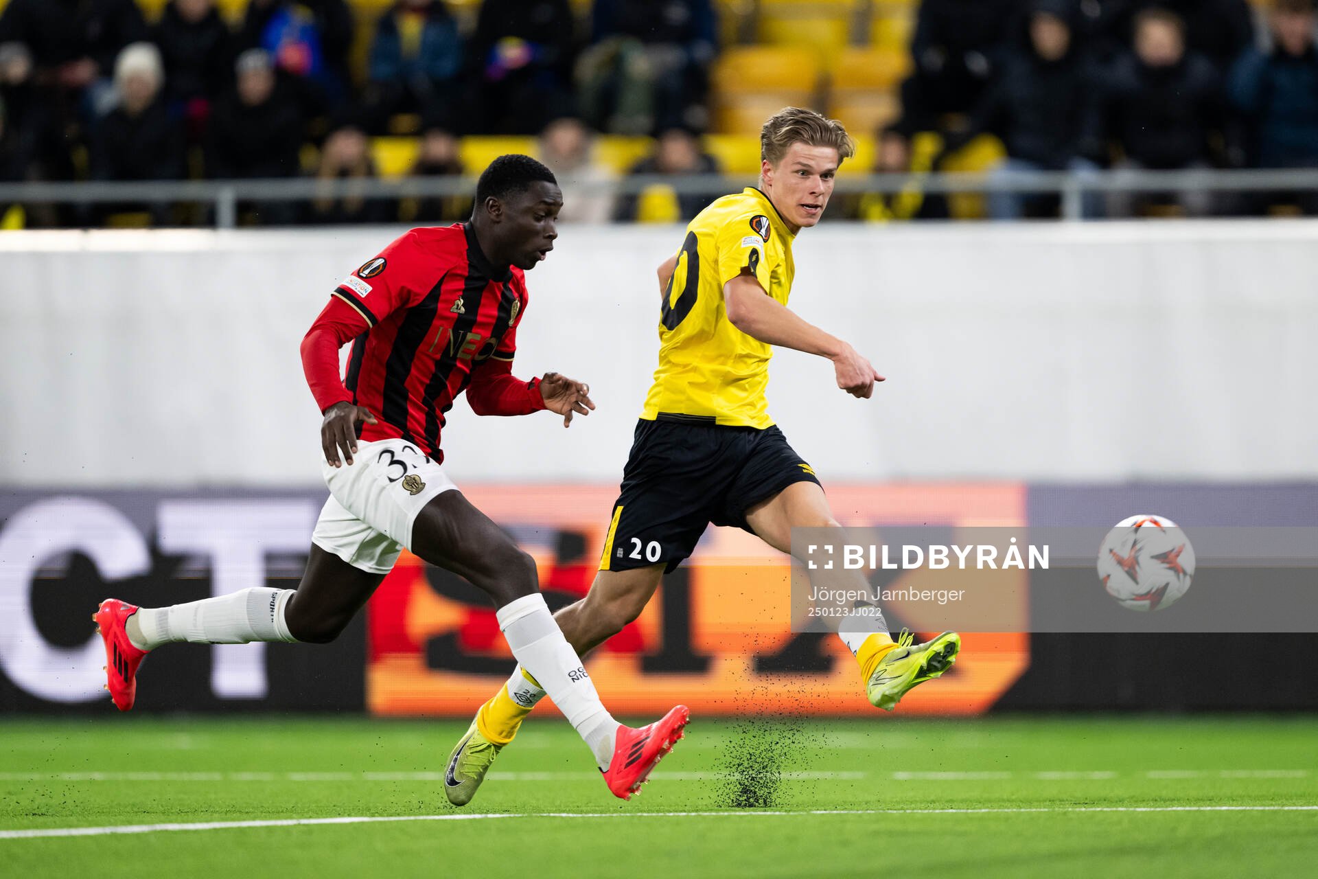 Antoine Mendy of Nice and Gottfrid Rapp of Elfsborg