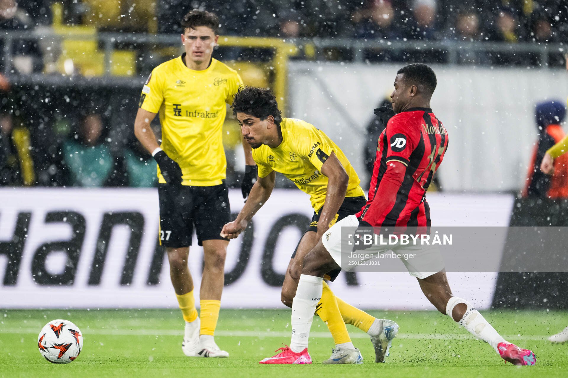 Ahmed Qasem of Elfsborg and Youssoufa Moukoko of Nice