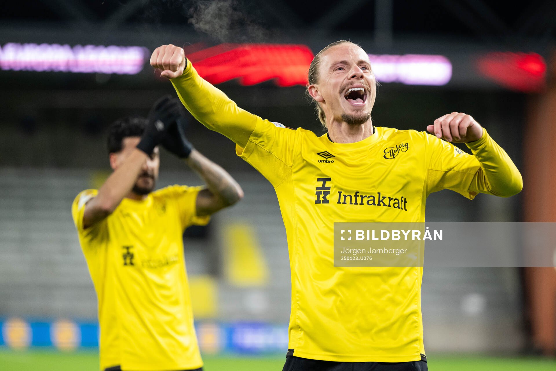 Niklas Hult of Elfsborg celebrates
