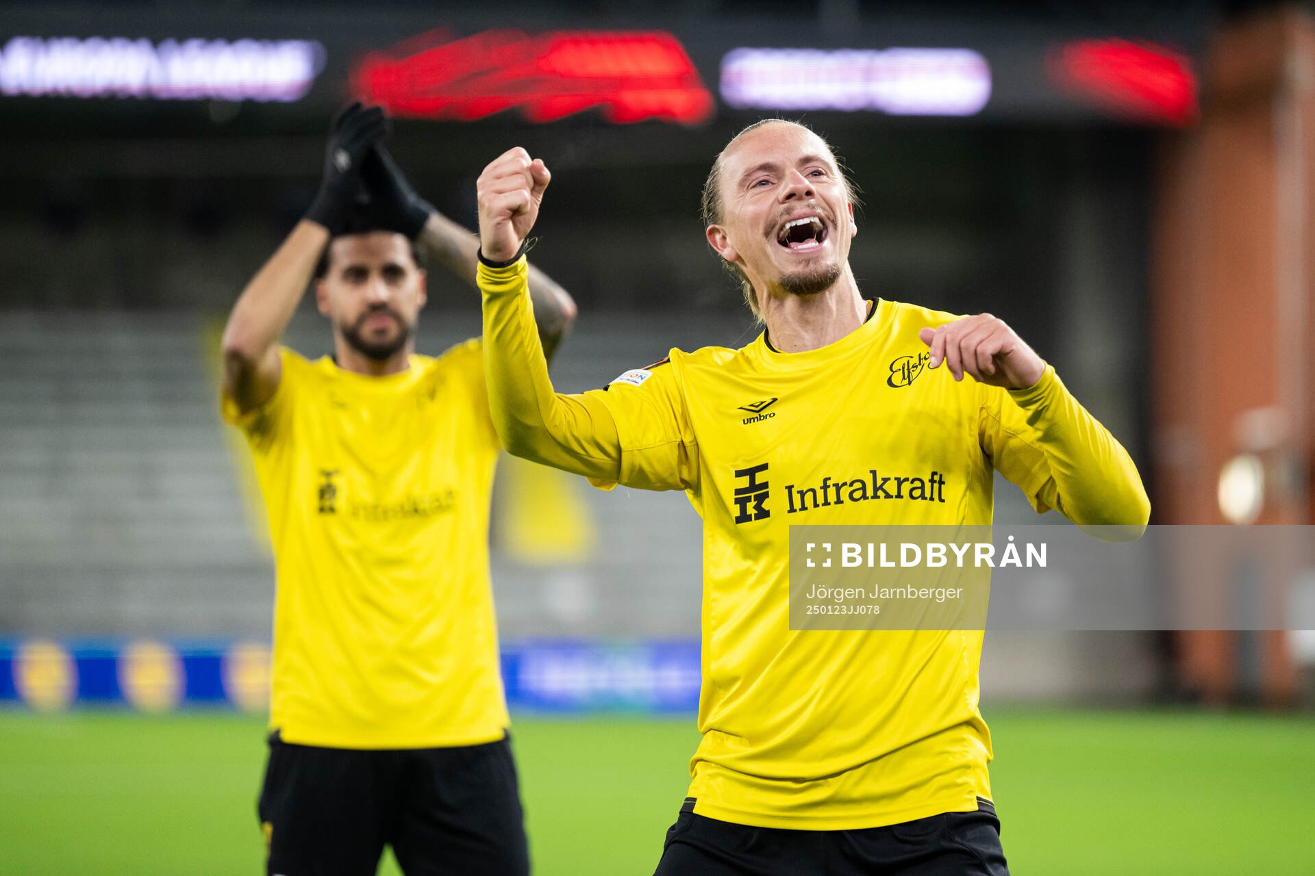 Niklas Hult of Elfsborg celebrates