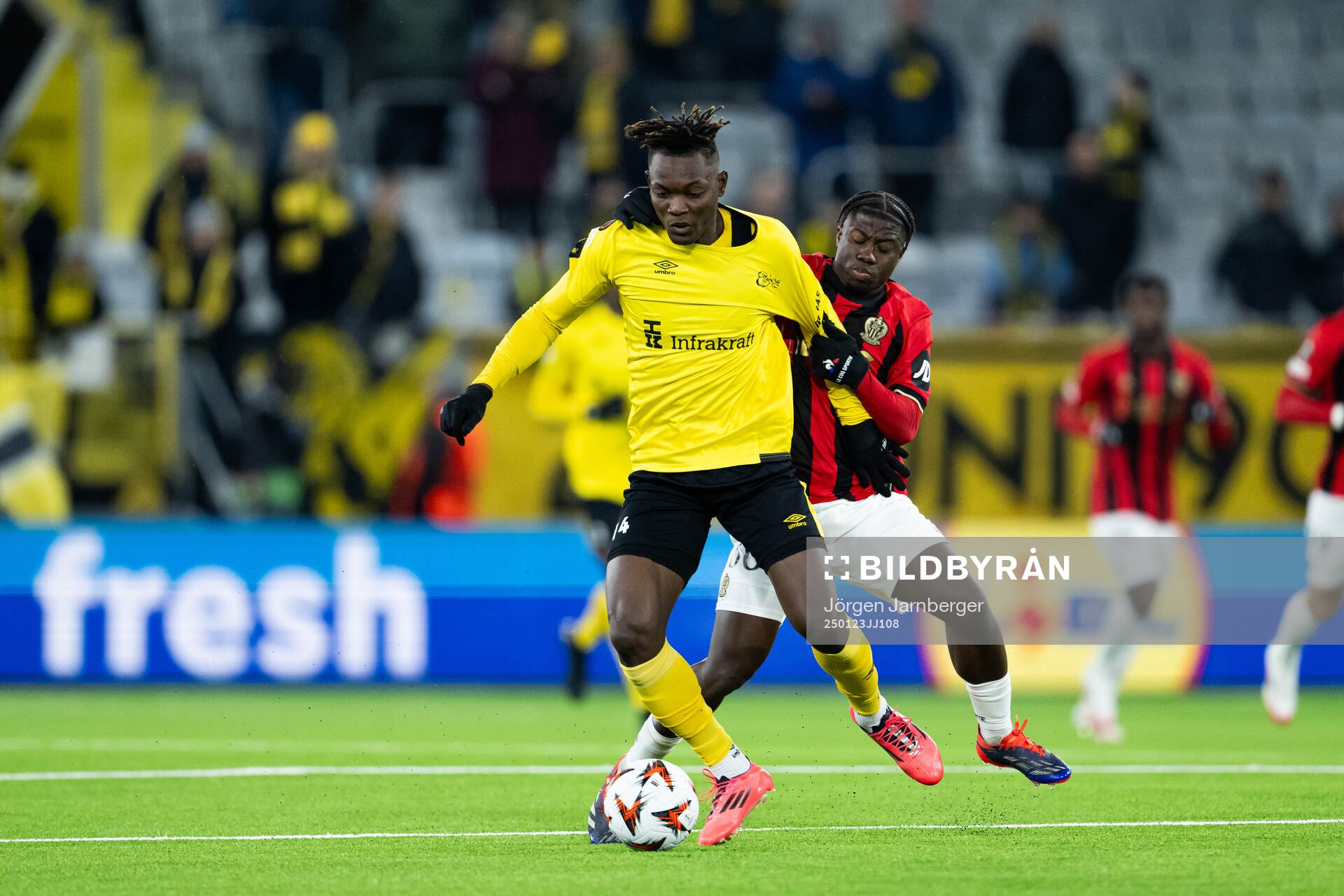 Jalal Abdullai of Elfsborg and Issiaga Camara of Nice