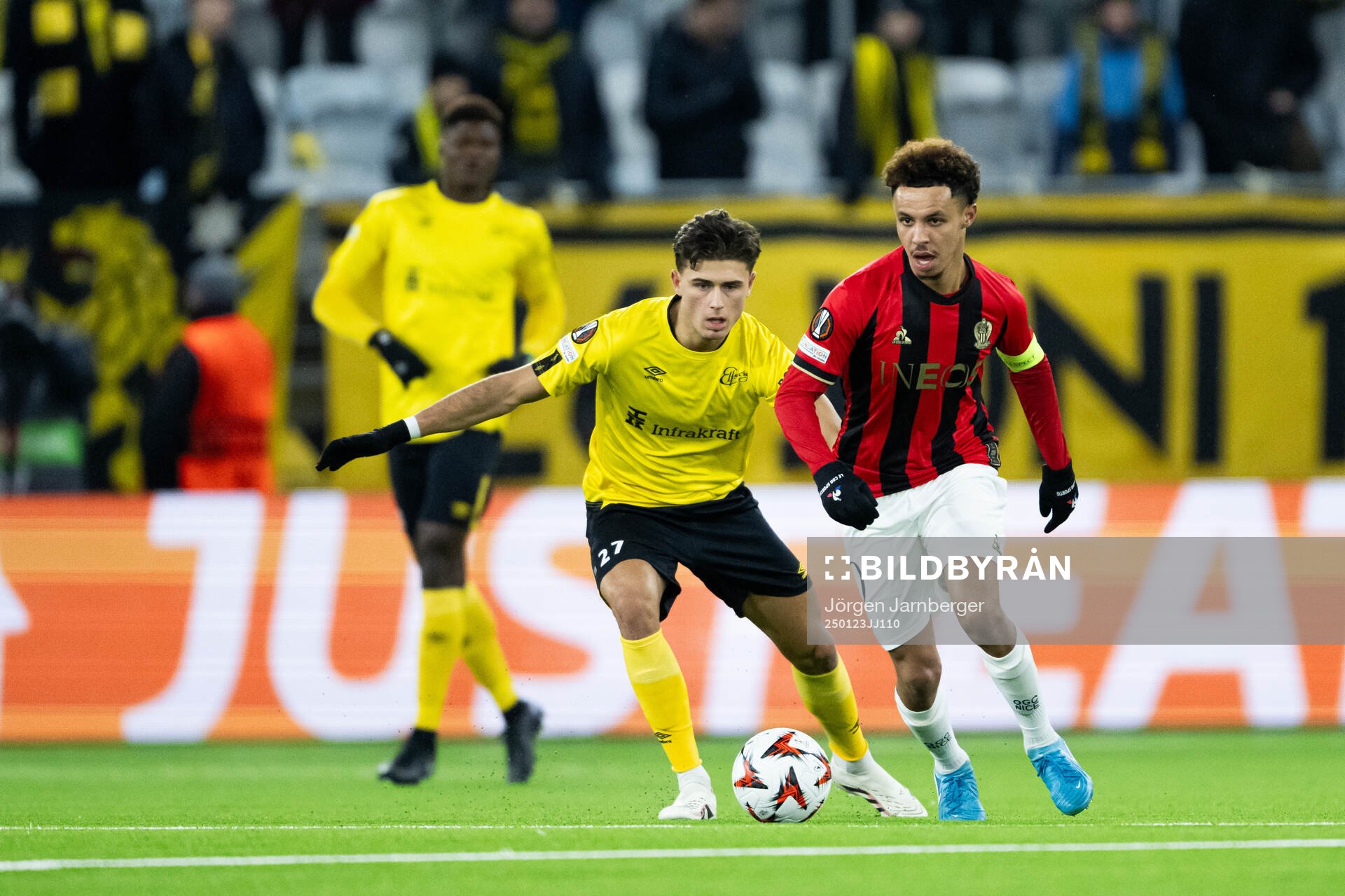 Besfort Zeneli of Elfsborg and Sofiane Diop of Nice