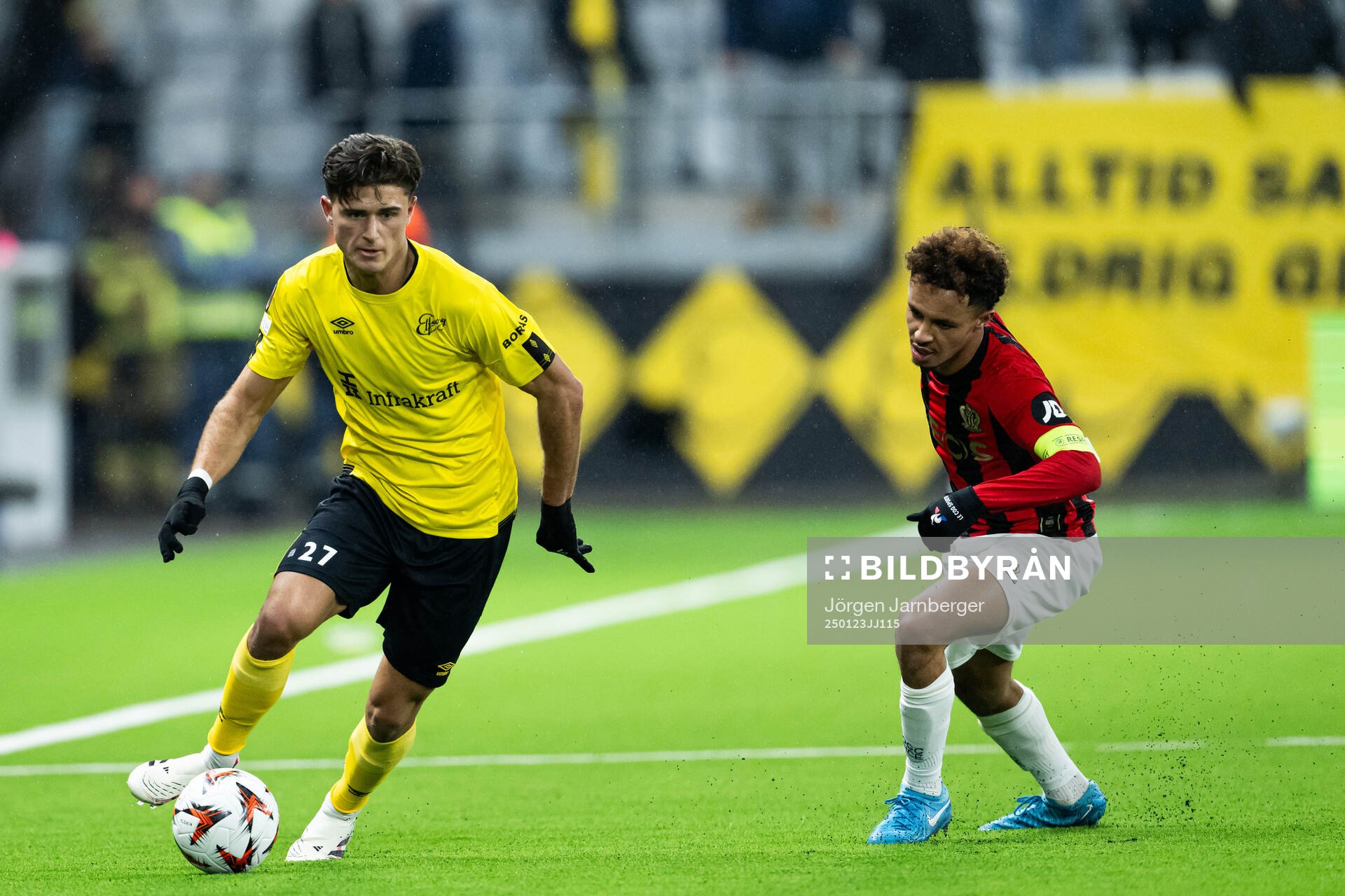 Besfort Zeneli of Elfsborg and Sofiane Diop of Nice