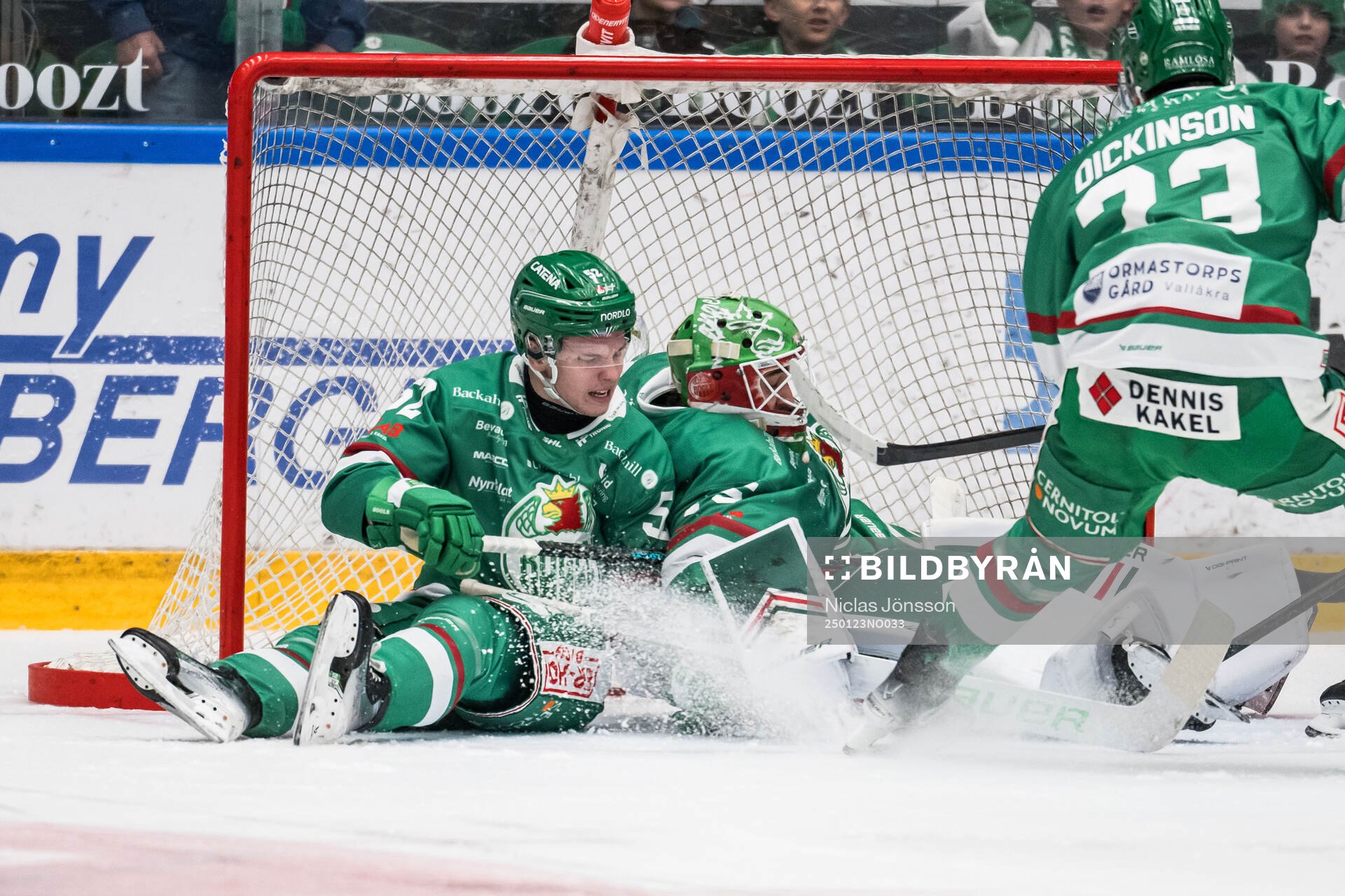 Rögles Felix Nilsson och målvakt Arvid Holm