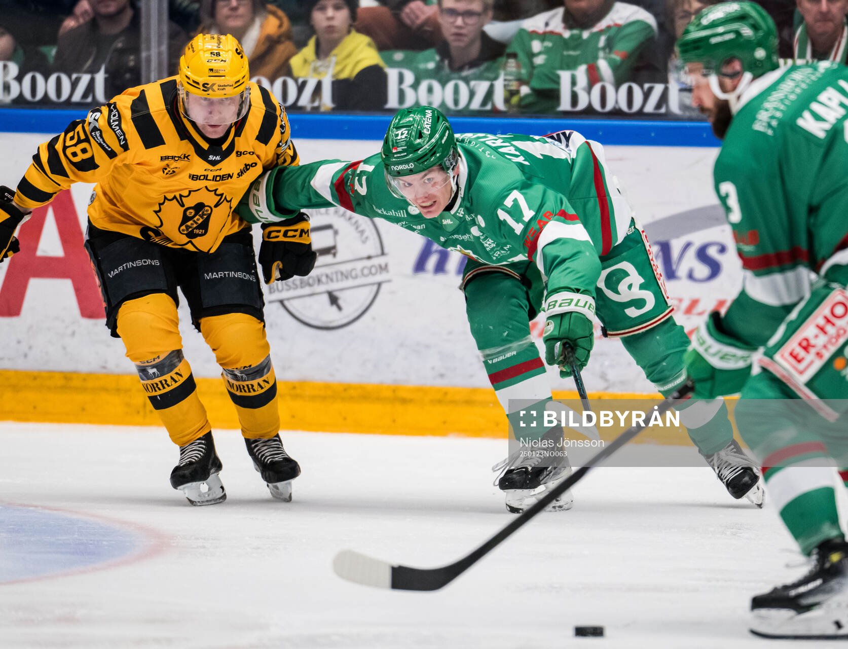 Skellefteås Oskar Nilsson och Rögles Max Karlsson
