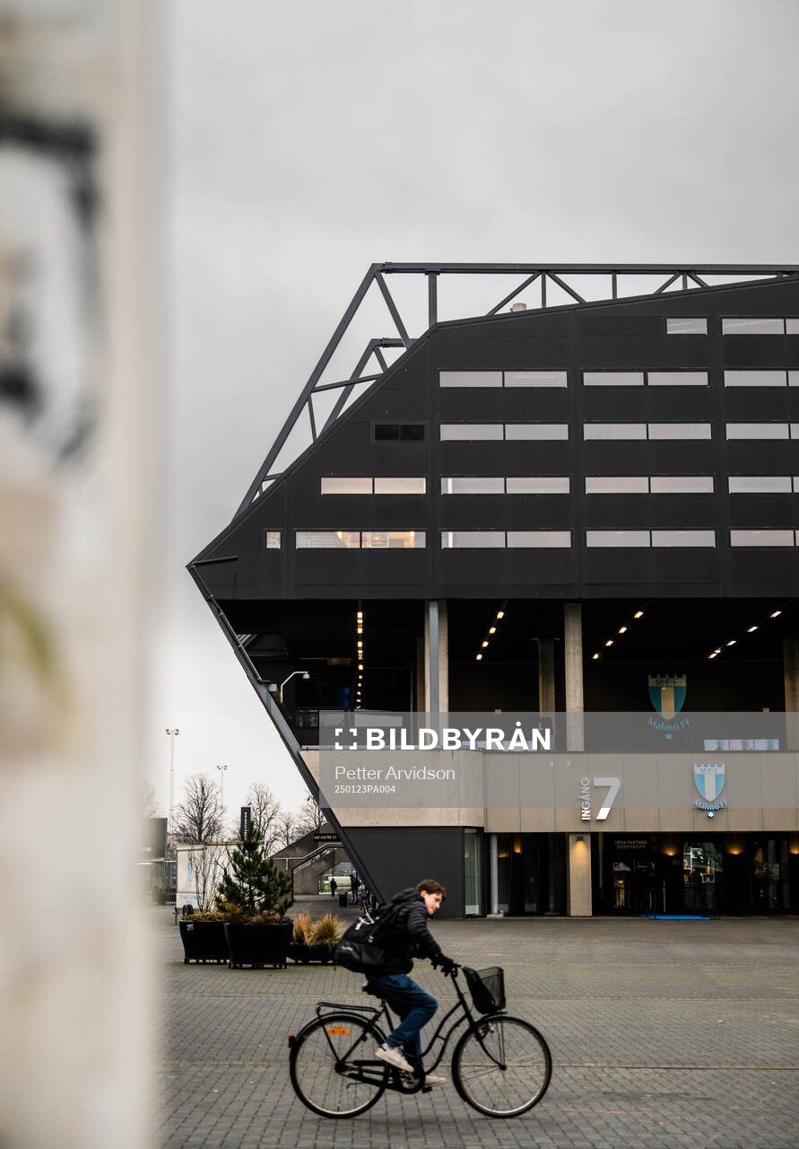General exterior view of Elda Stadion