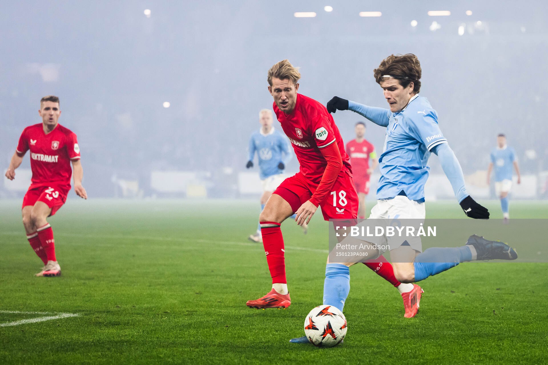 Michel Vlap of Twente and Oliver Berg of Malmö FF