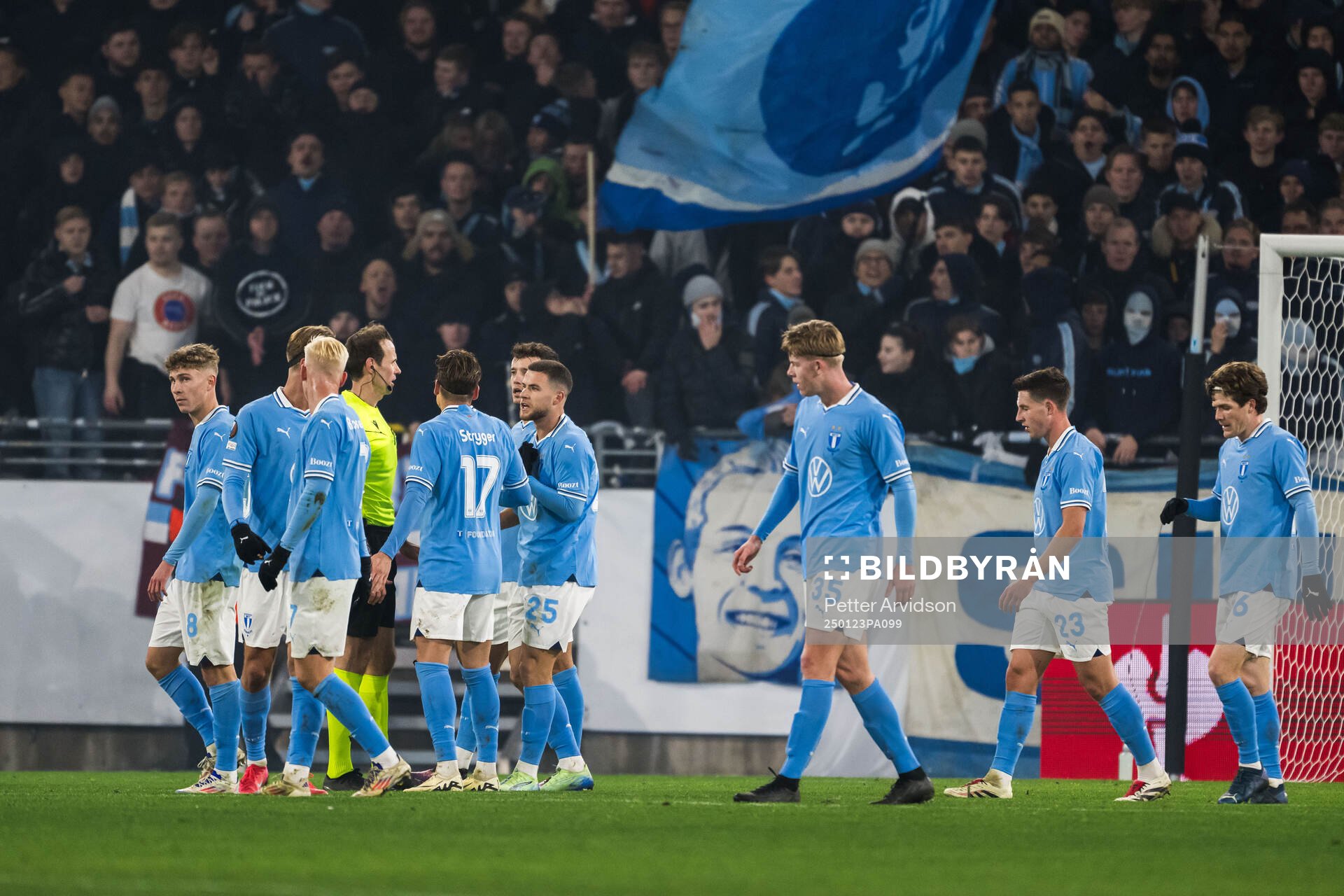 Gabriel Busanello of Malmö FF and Referee Sascha Stegemann