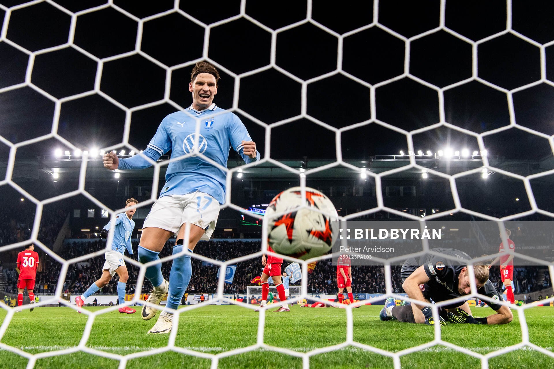 Jens Stryger Larsen of Malmö FF celebrates