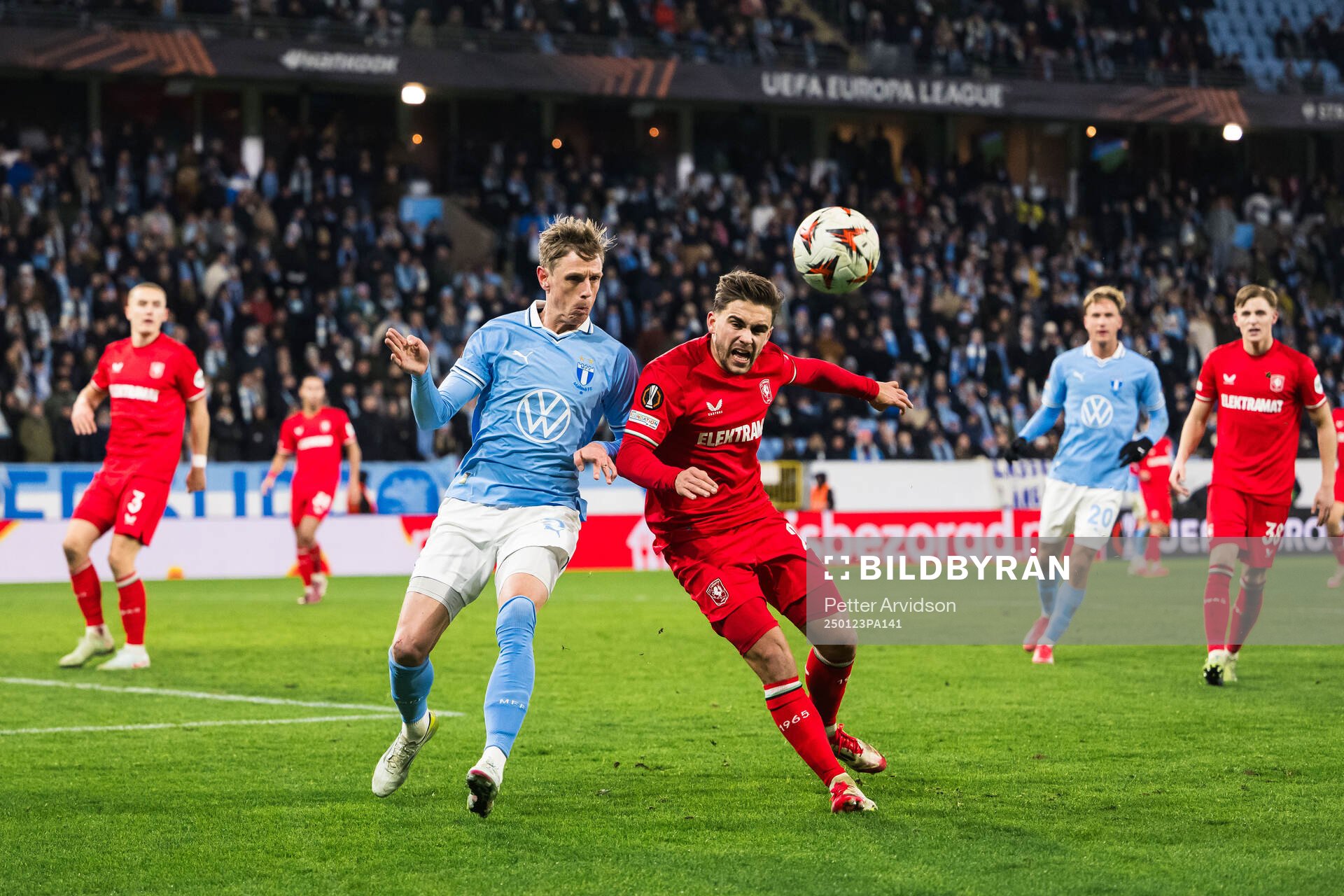 Søren Rieks of Malmö FF and Bart Van Rooij of Twente