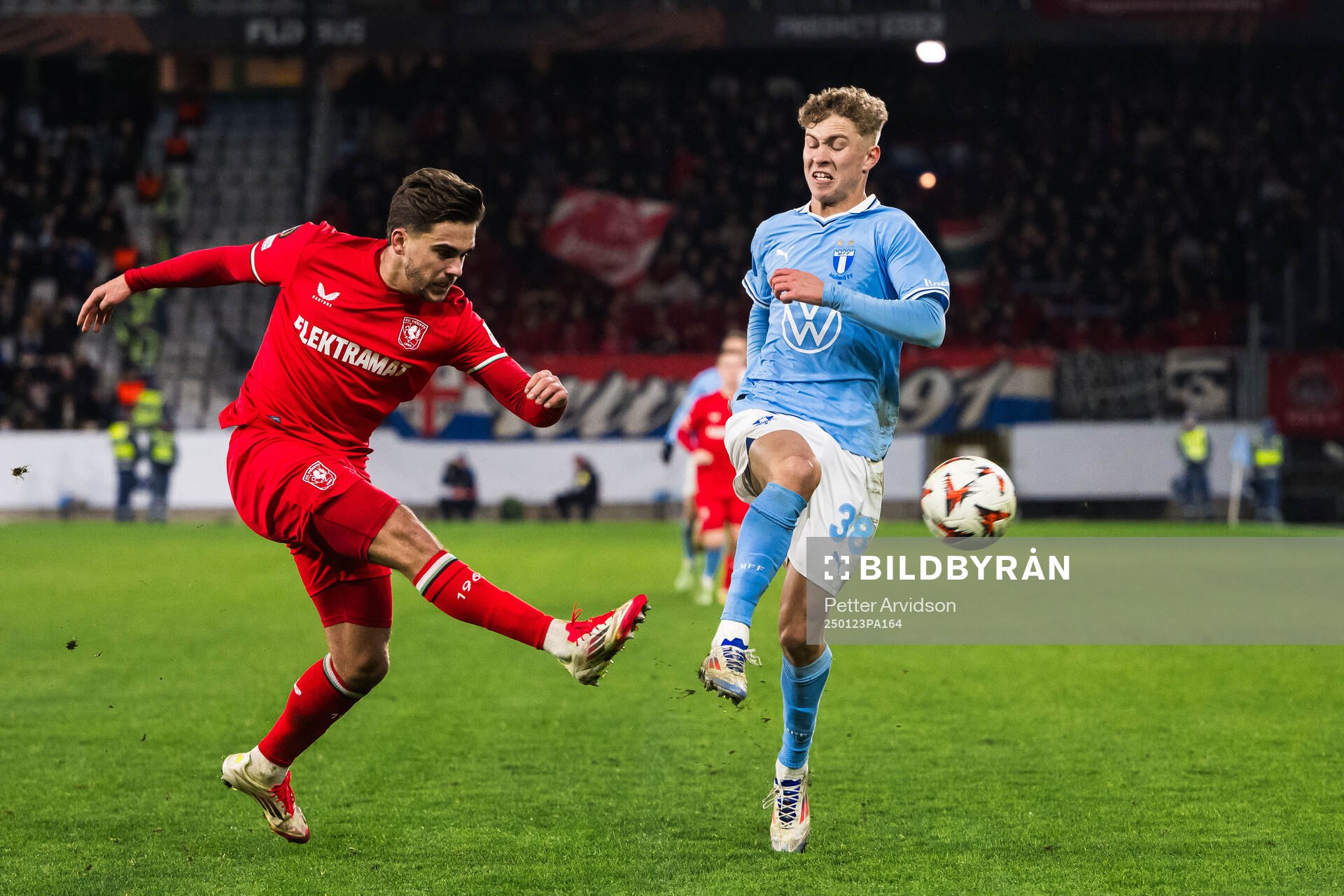 Bart Van Rooij of Twente and Hugo Bolin of Malmö FF