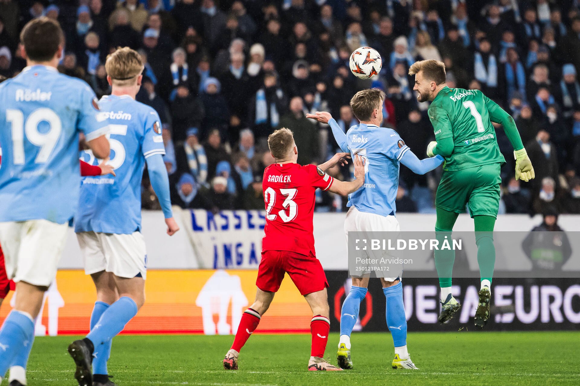 Michal Sadilek of Twente against Søren Rieks and