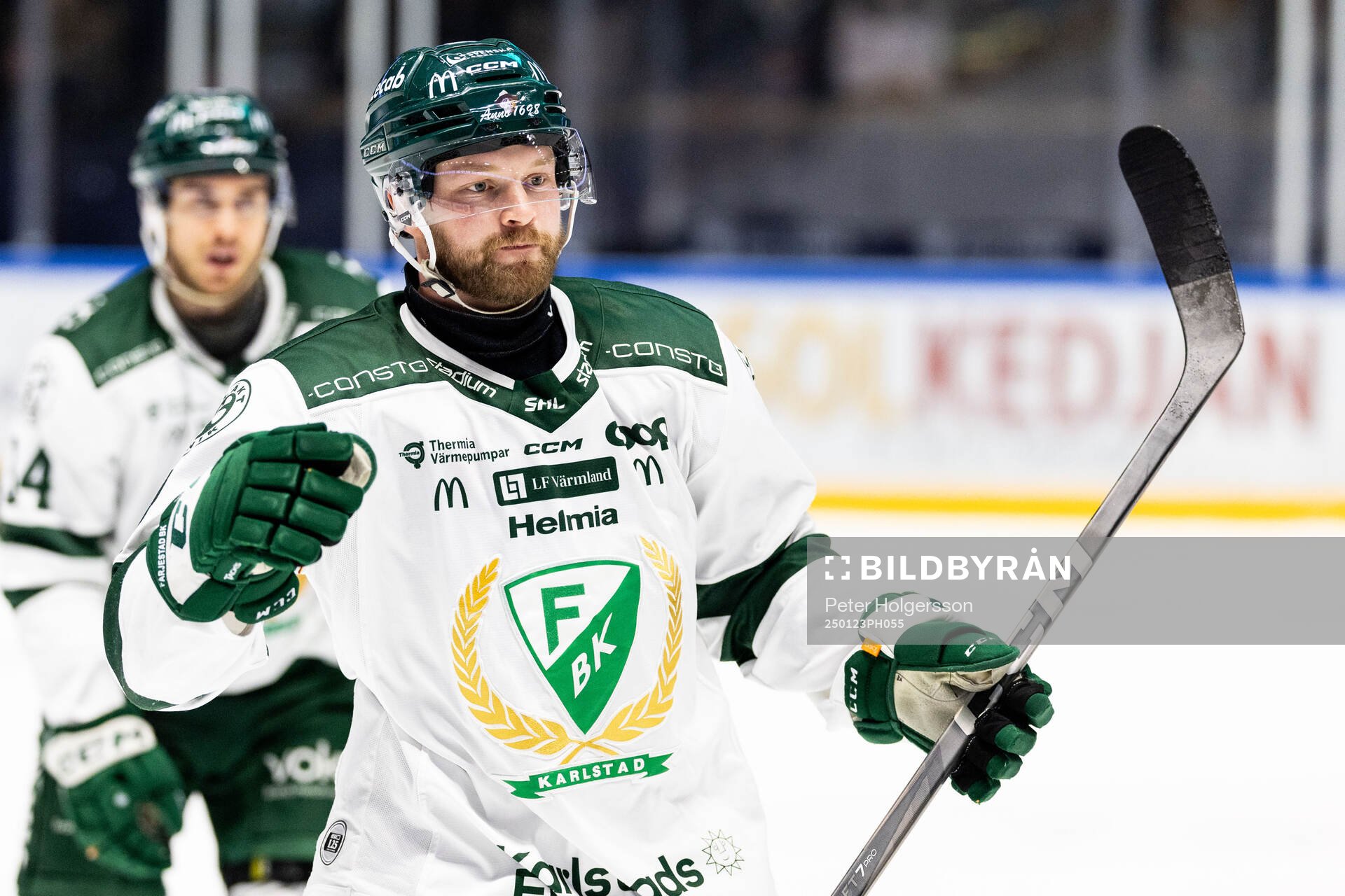 Färjestads Axel Bergkvist jublar