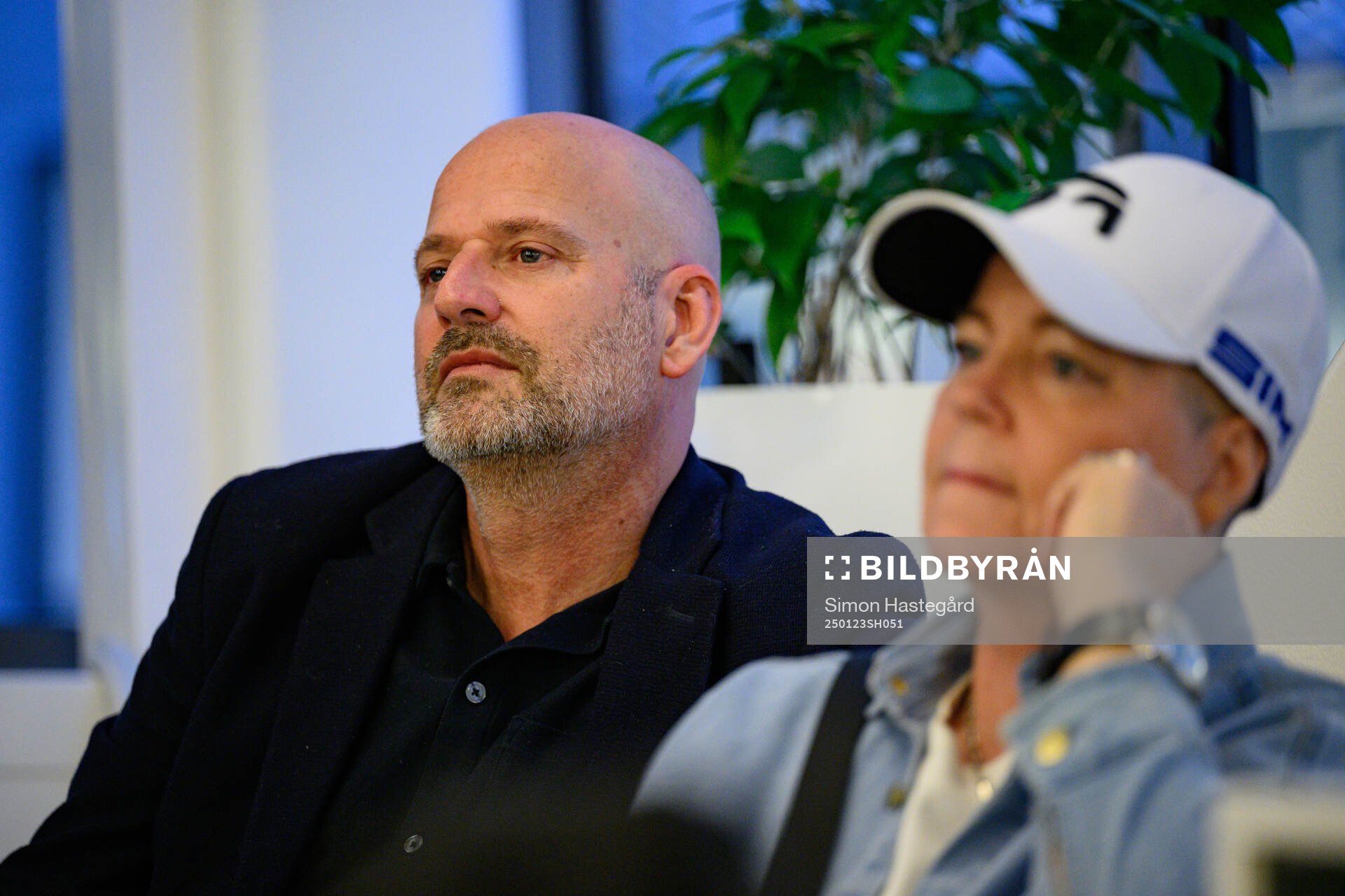 Assistant coach Magnus Wikman of Sweden and Marika Domanski