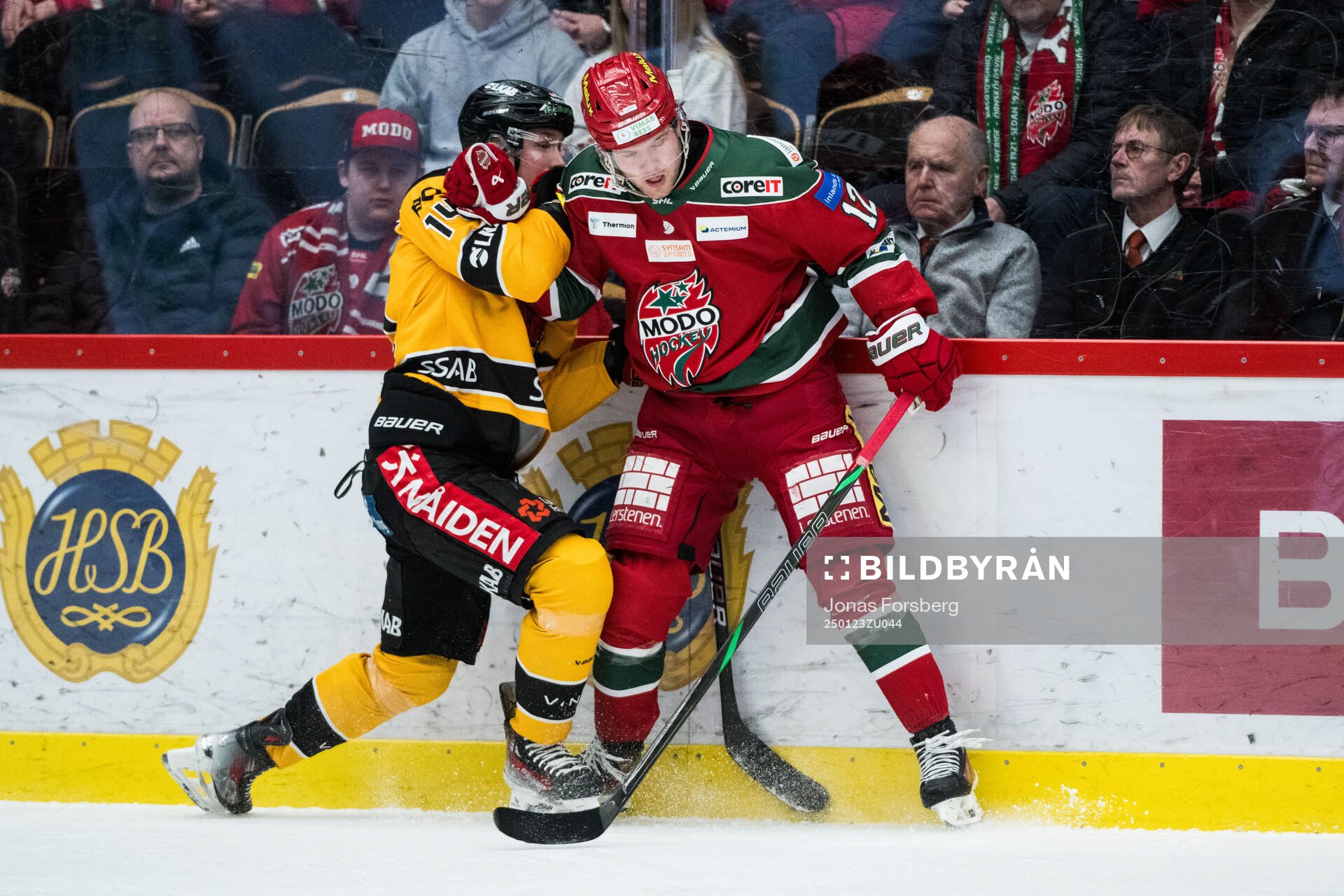 Luleås Jonas Berglund och Modos Oscar Pettersson