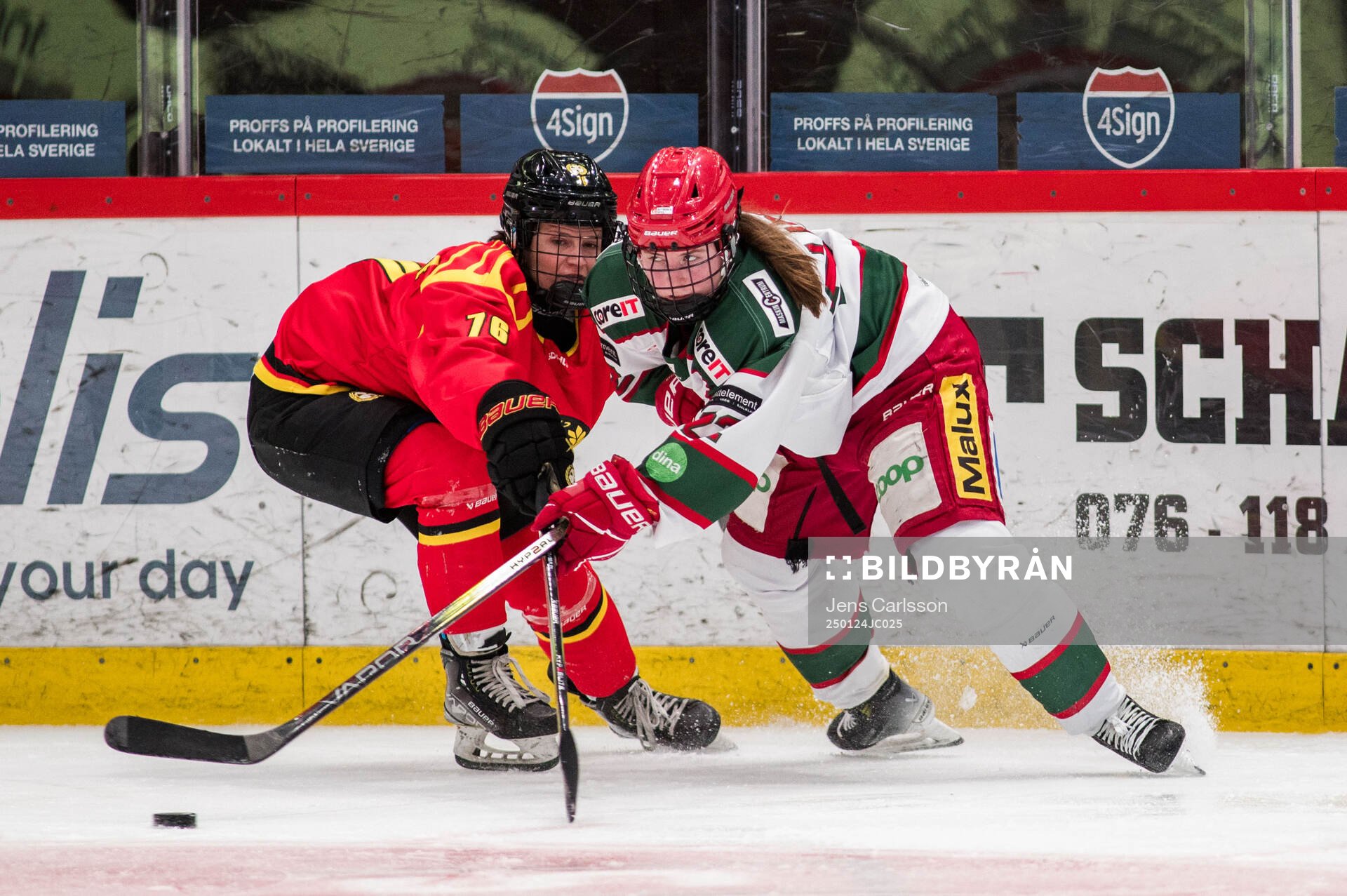 Brynäs Maude Poulin-Labelle och Modos Darcie Lappan