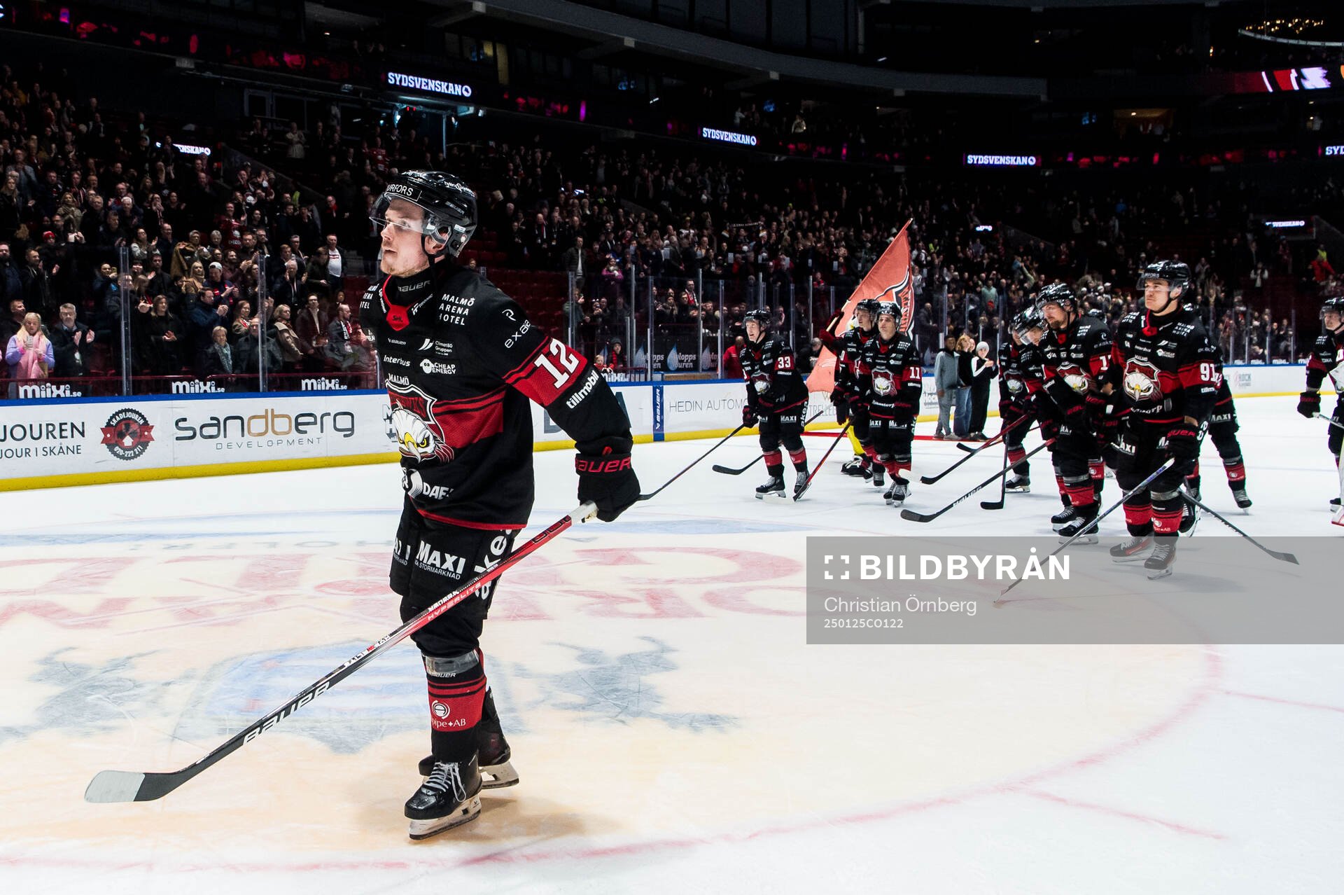Malmö Redhawks Linus Öberg jublar