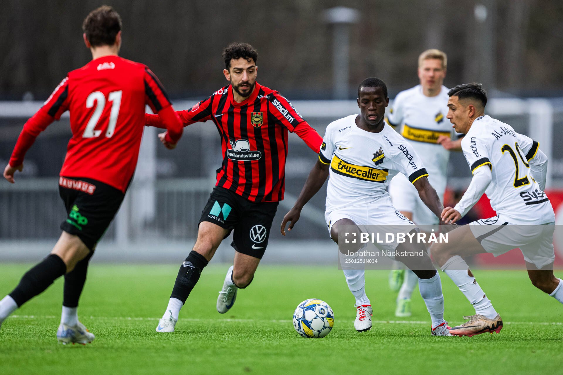 Brommapojkarnas Daleho Irandust och AIKs Stanley Wilson