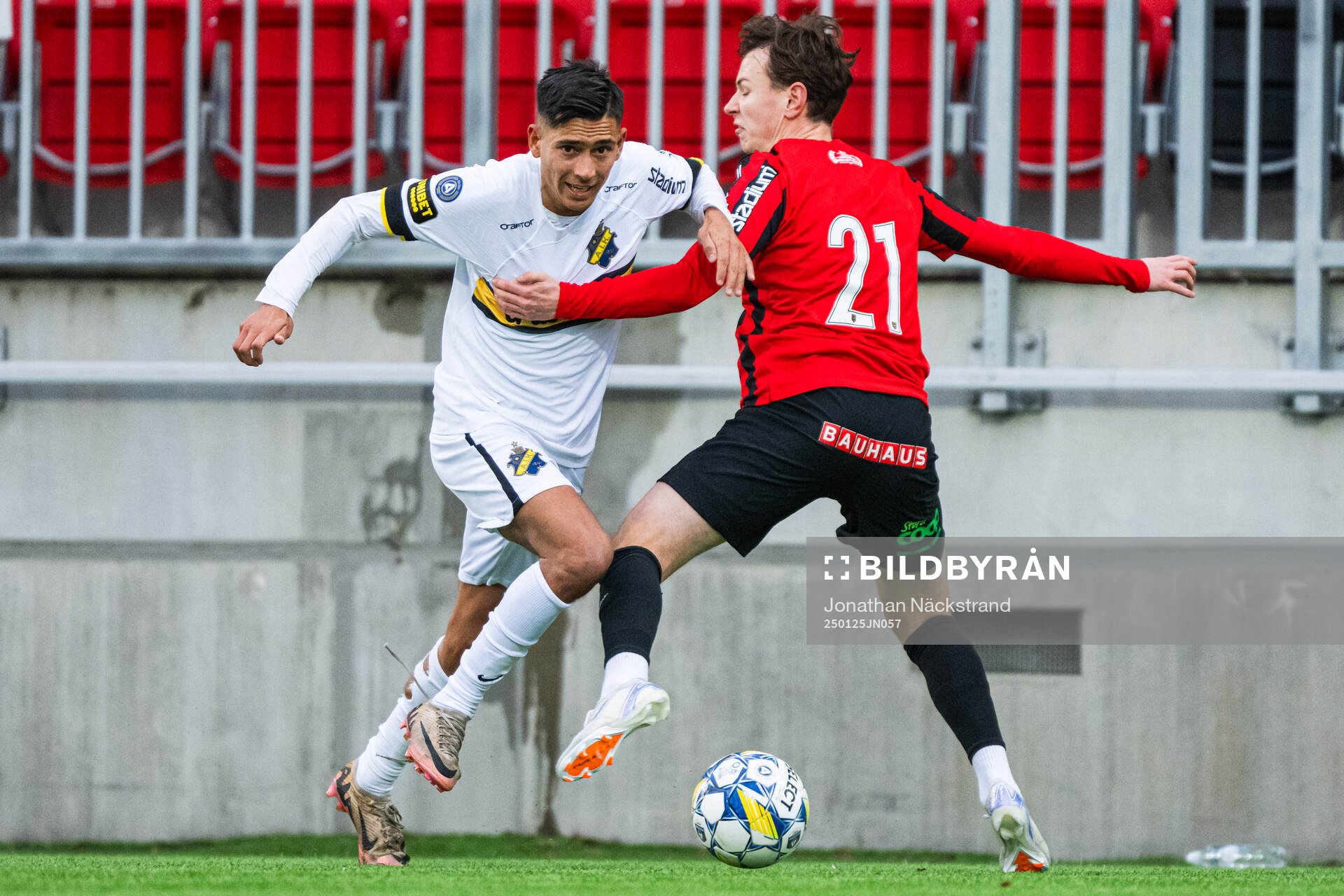 AIKs Danilo Al-Saed och Brommapojkarnas Alex Timossi