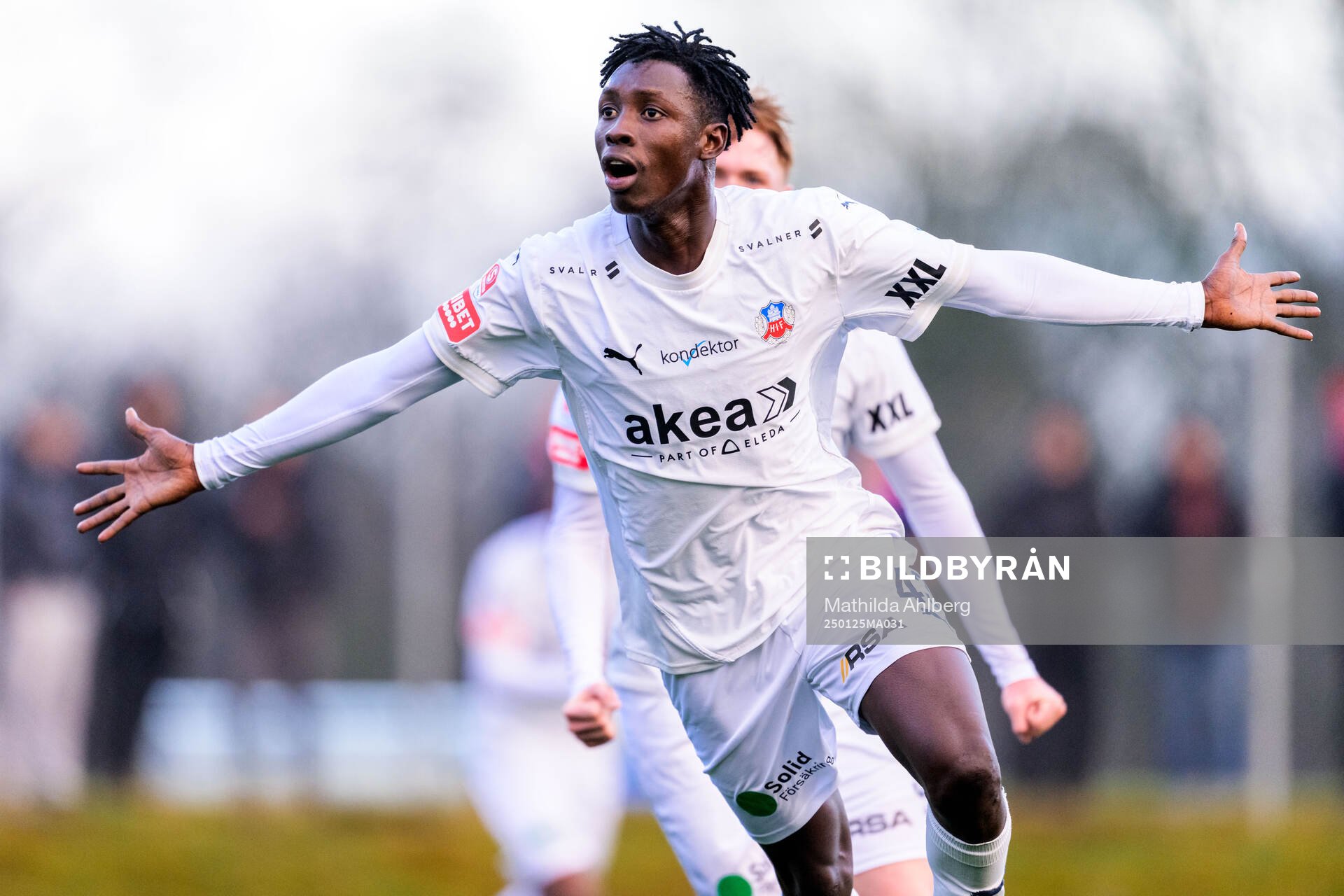 Helsingborgs Abdoulie Manneh jublar
