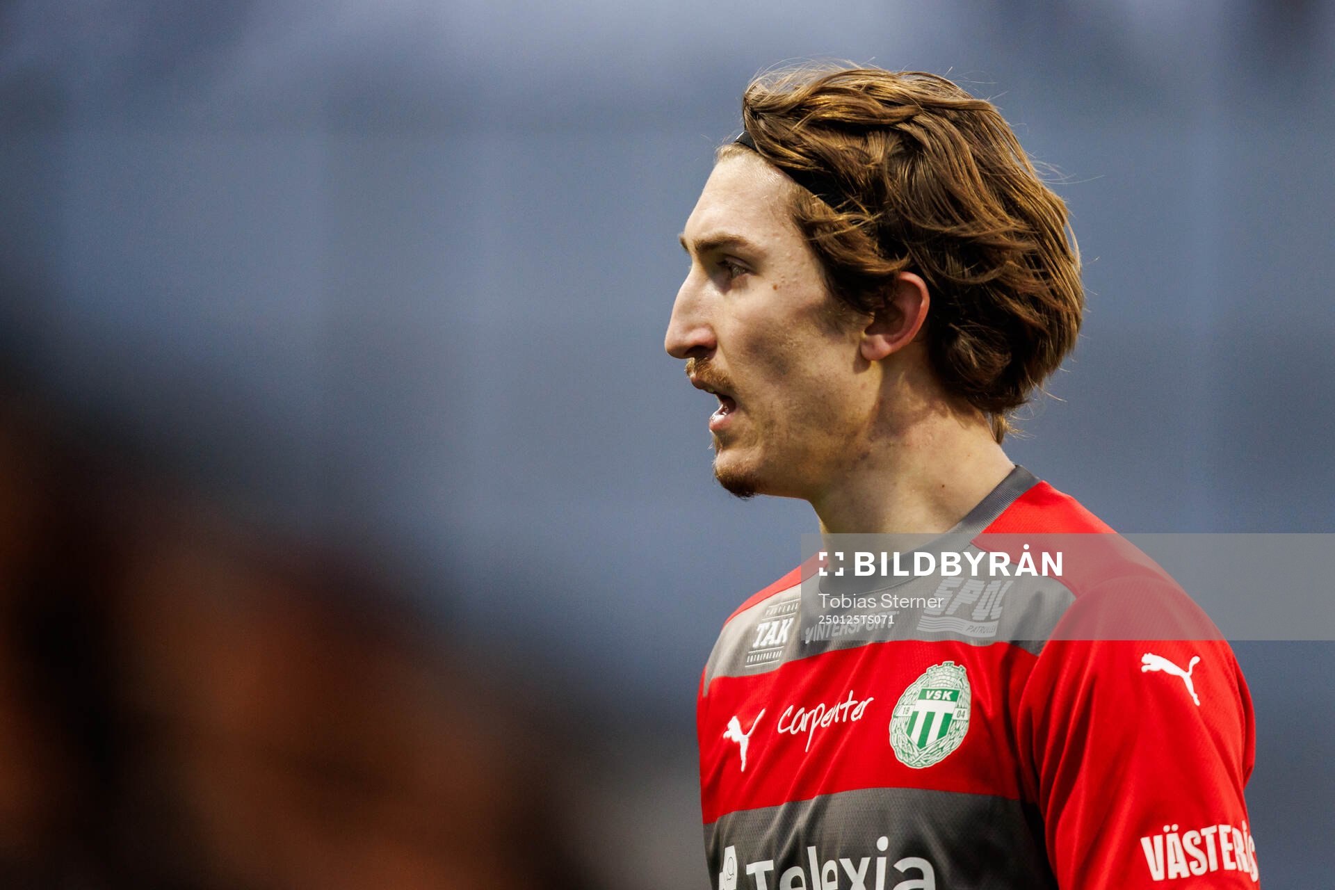 Västerås Hugo Engström under träningsmatchen i fotboll mellan Västerås och Djurgården den 25 januari 2025 i Västerås. 