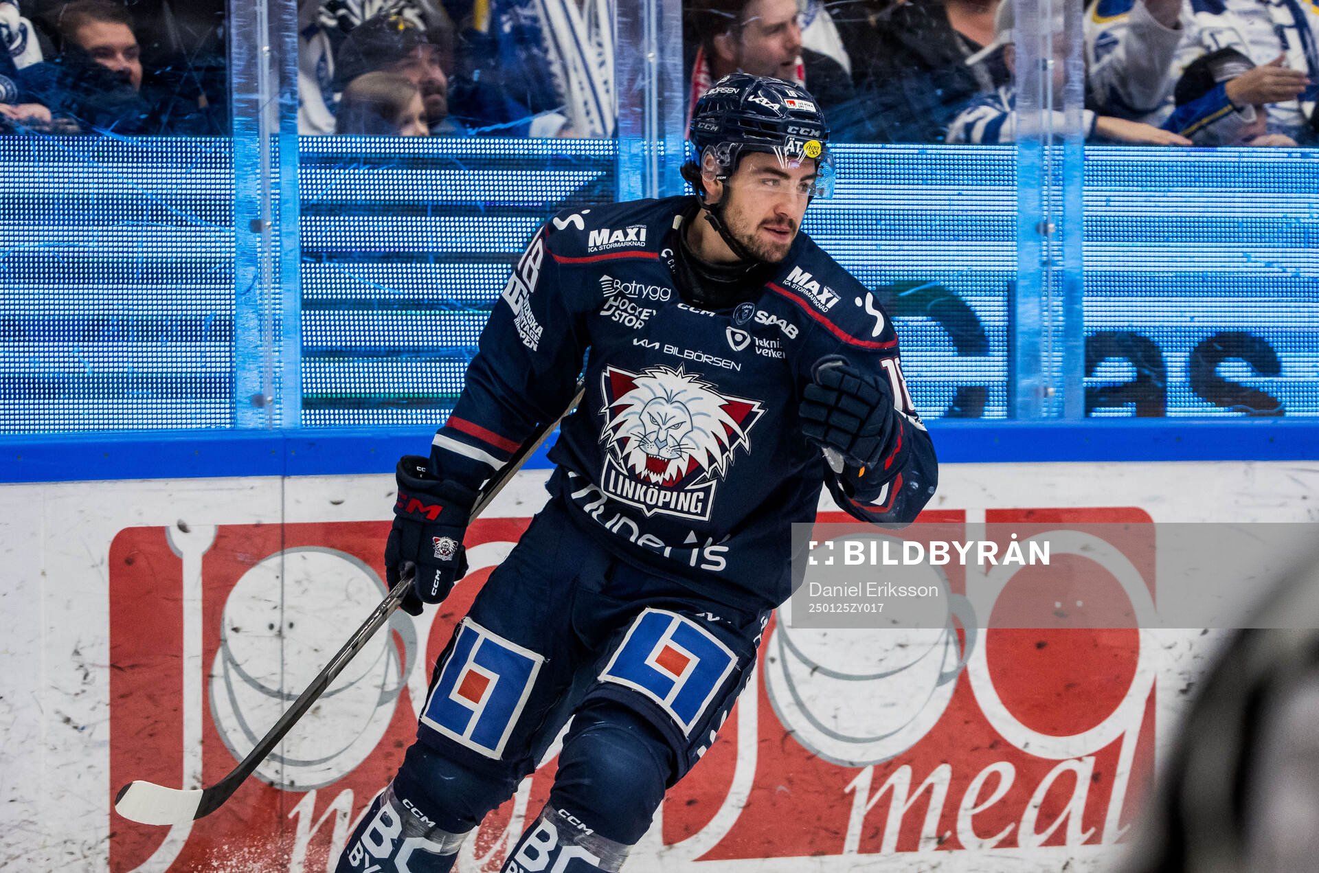 Linköpings Remi Elie jublar