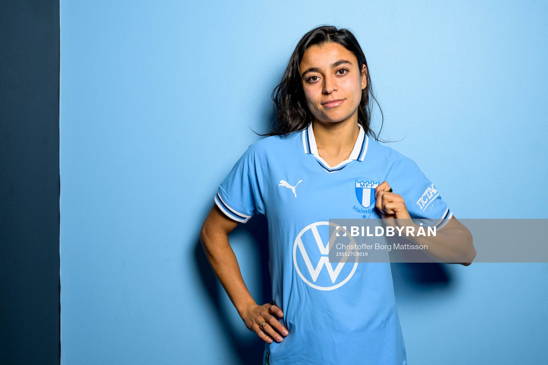 Malmö FF presenterar Ines Belloumou som ny spelare med