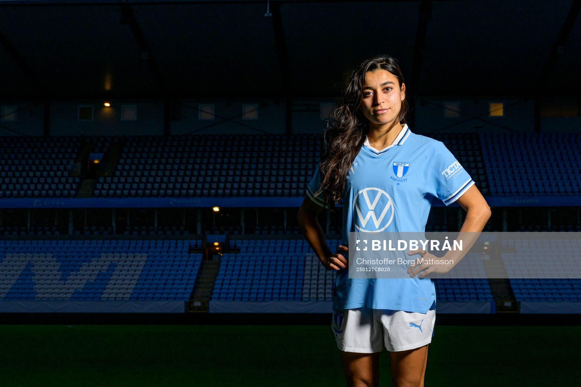 Malmö FF presenterar Ines Belloumou som ny spelare med