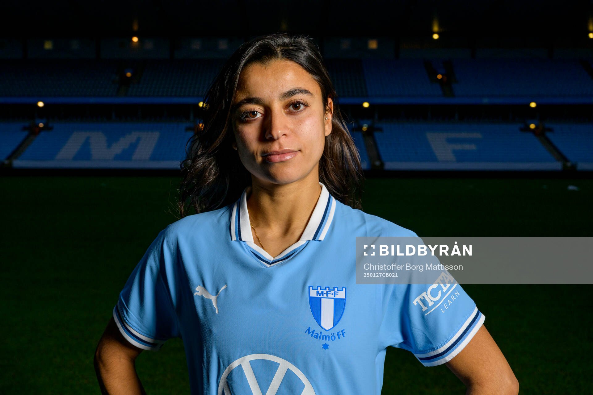 Malmö FF presenterar Ines Belloumou som ny spelare med
