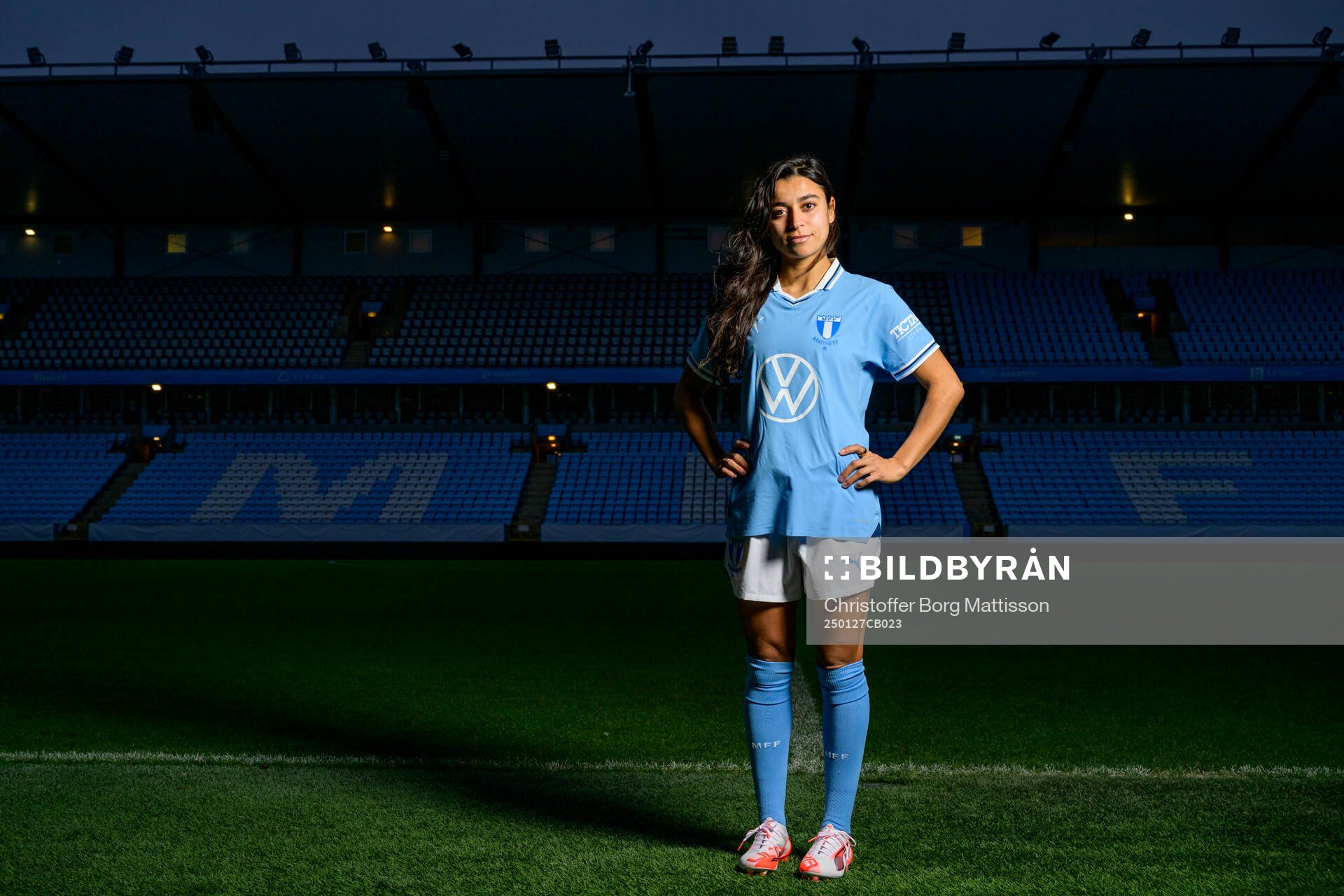 Malmö FF presenterar Ines Belloumou som ny spelare med