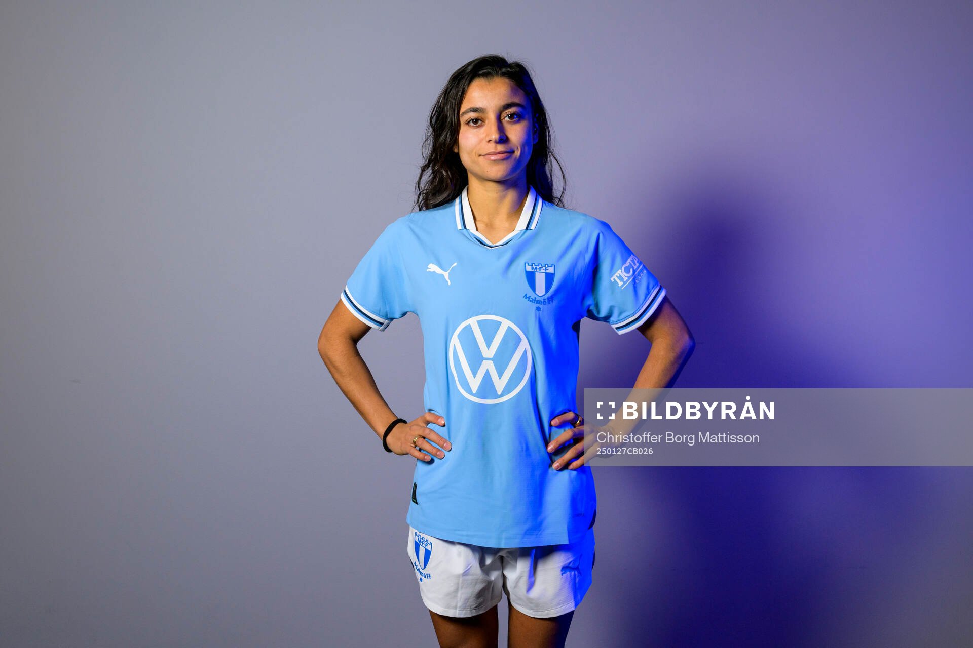 Malmö FF presenterar Ines Belloumou som ny spelare med