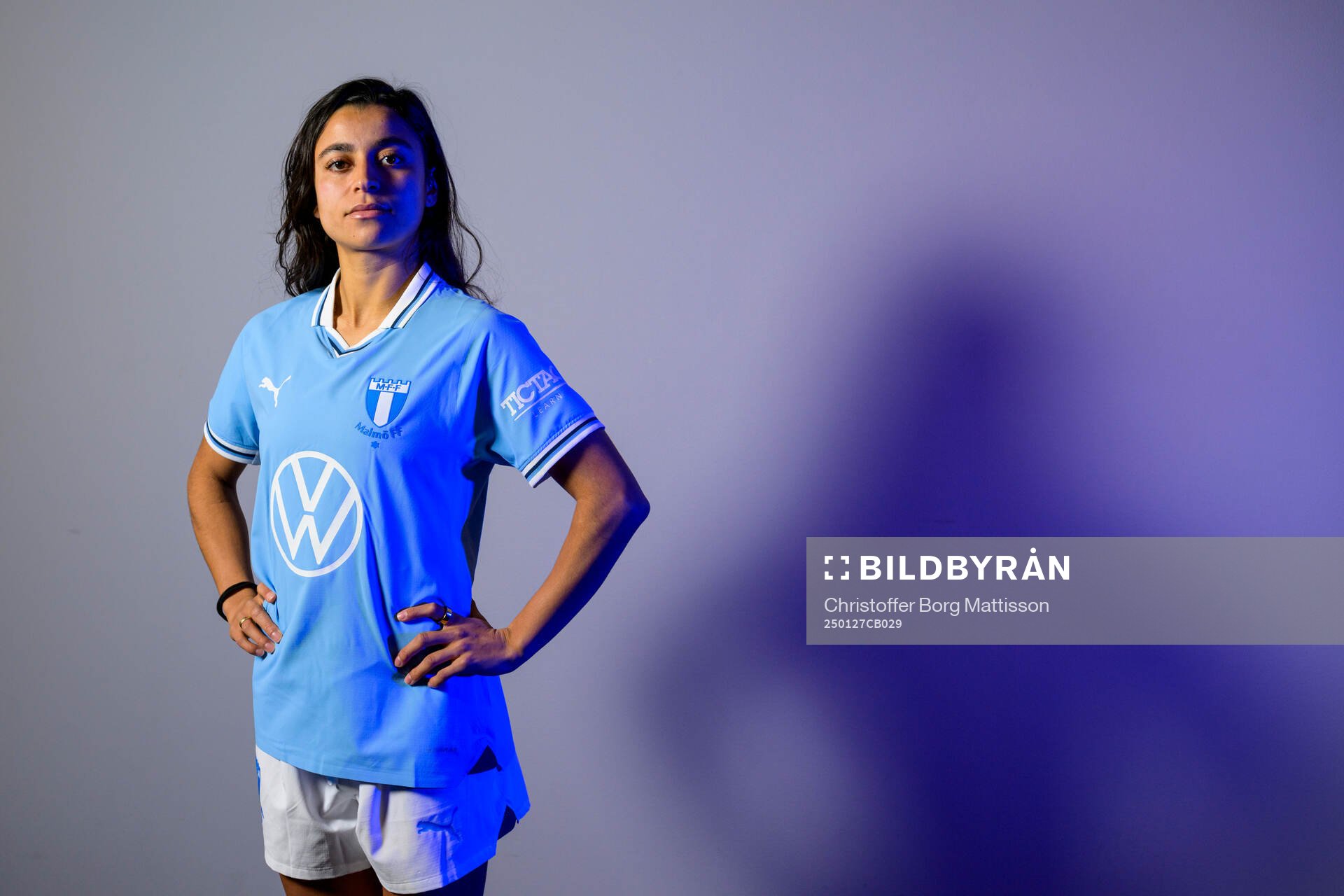 Malmö FF presenterar Ines Belloumou som ny spelare med