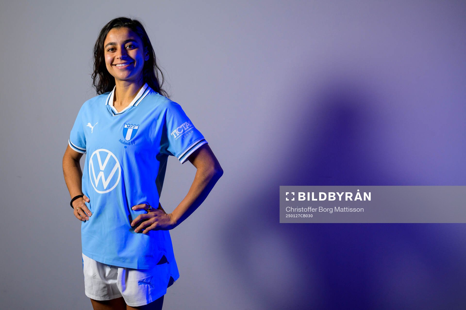 Malmö FF presenterar Ines Belloumou som ny spelare med