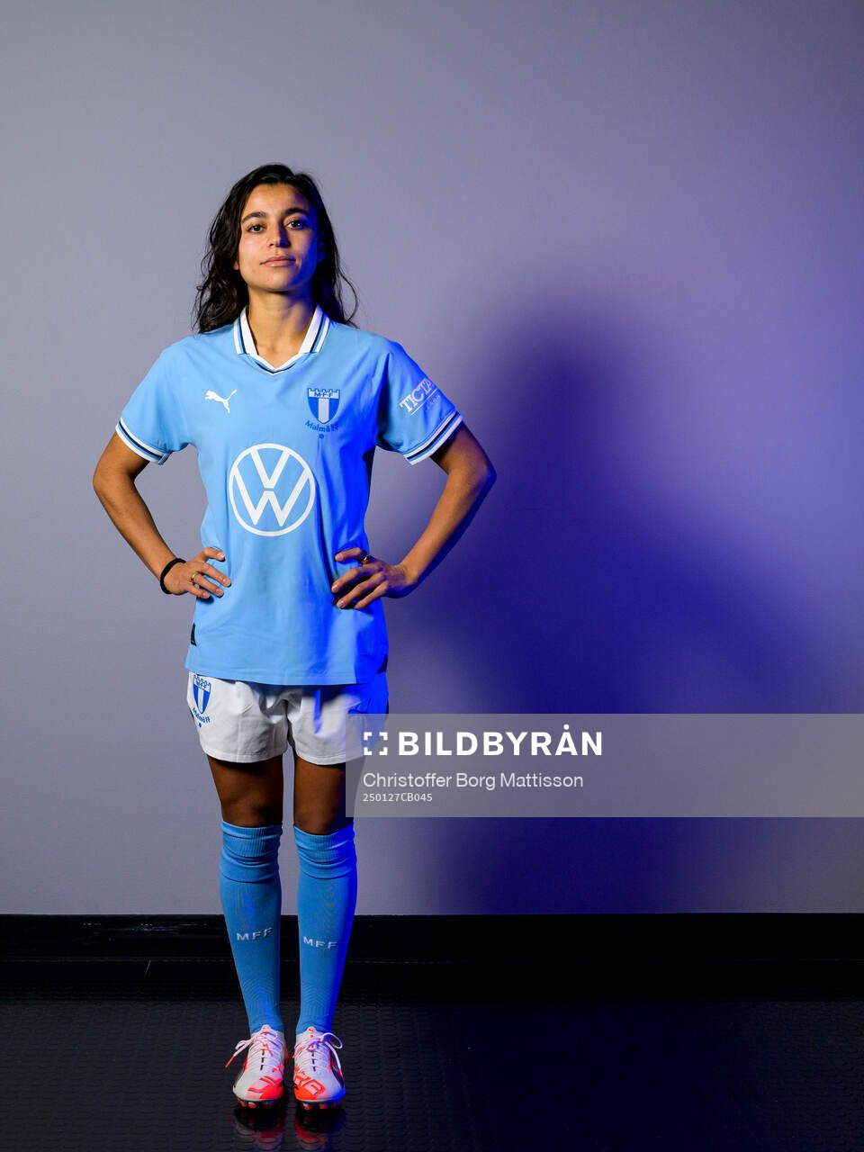 Malmö FF presenterar Ines Belloumou som ny spelare med