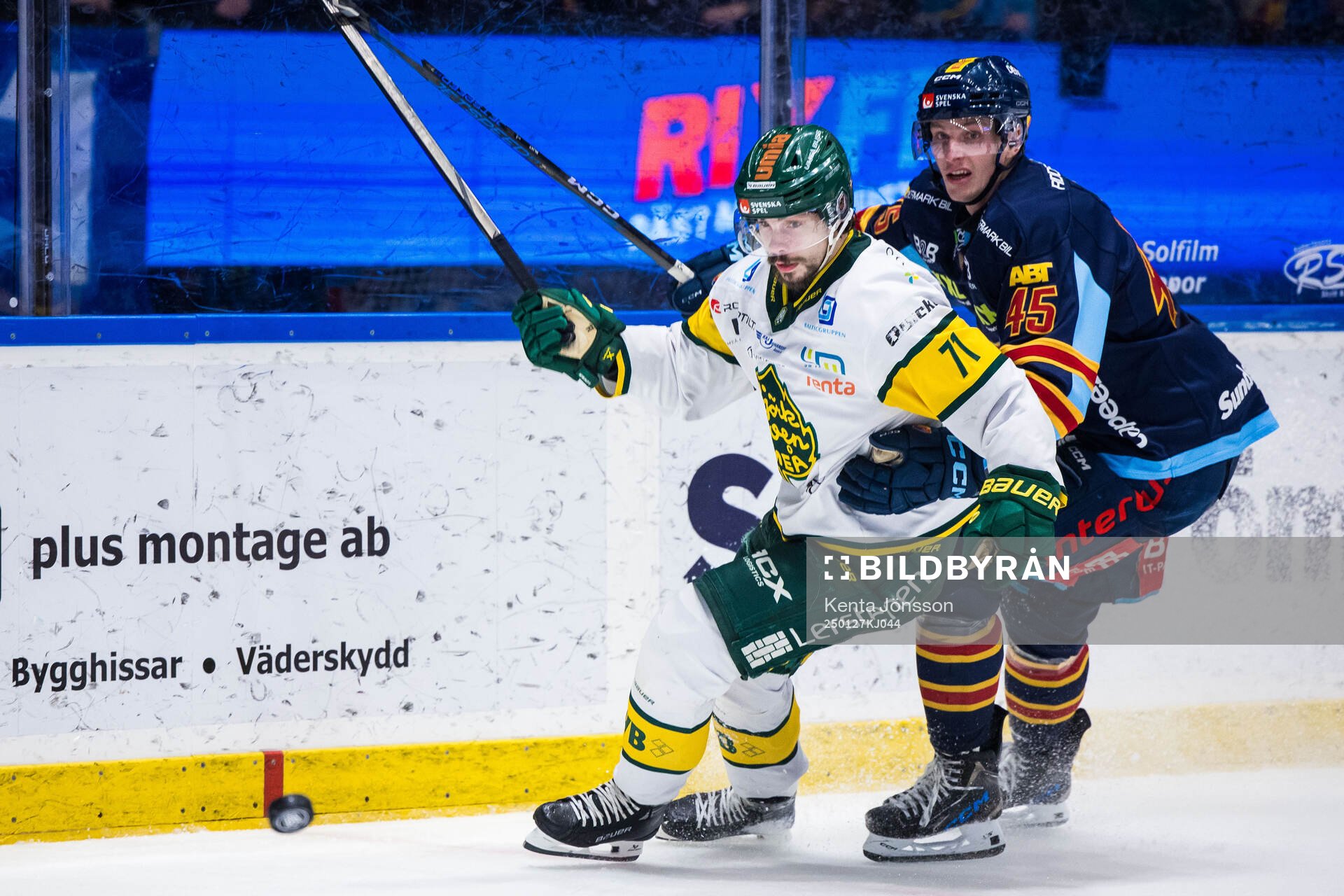 Björklövens Gustav Possler och Djurgårdens Hugo Blixt