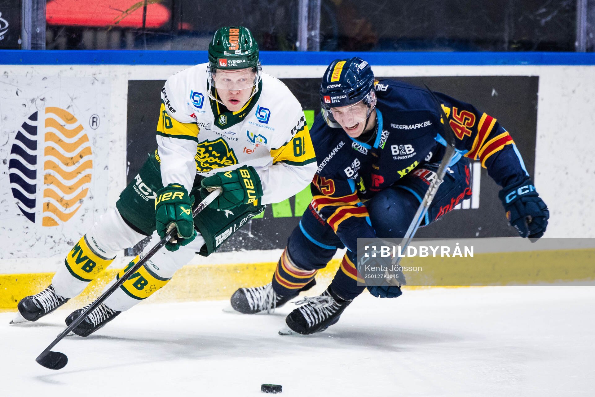 Björklövens Daniel Viksten och Djurgårdens Hugo Blixt