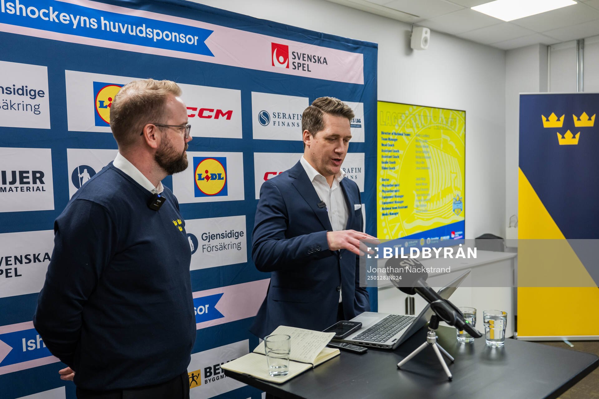 Tre Kronors förbundskapten Sam Hallam