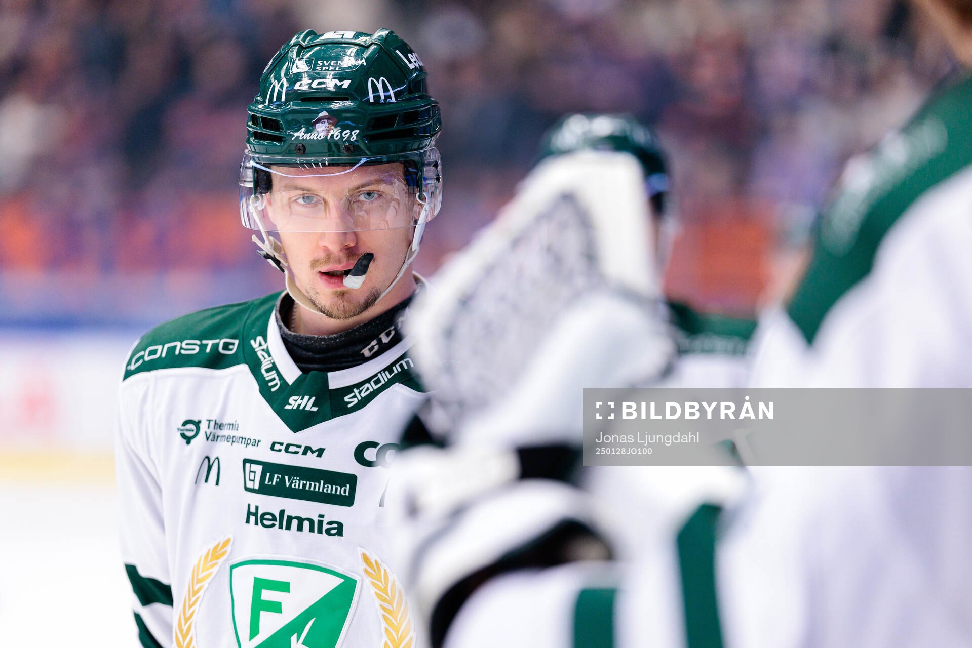 Färjestads Adam Ollas Mattsson jublar