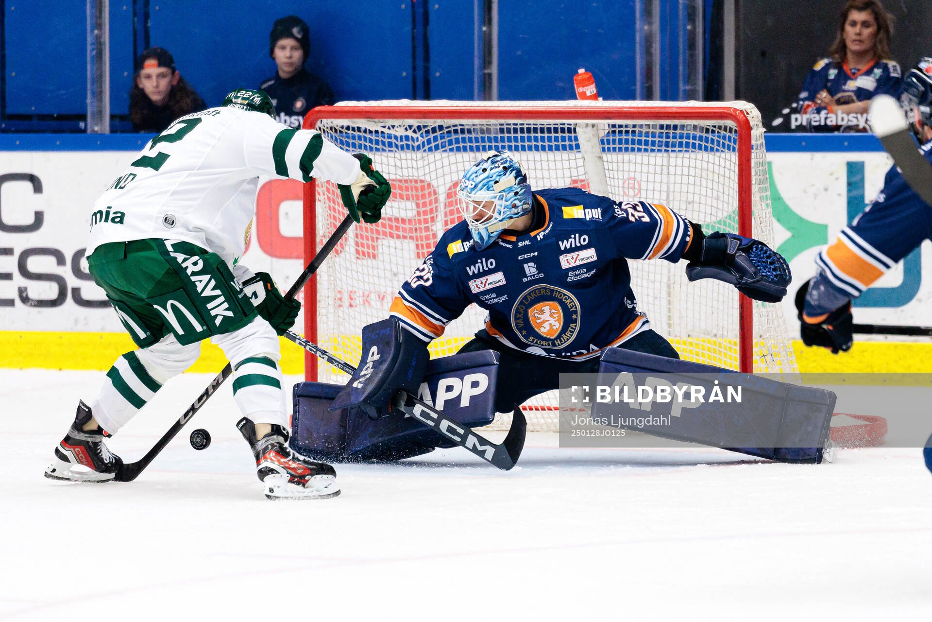 Växjös målvakt Emil Larmi