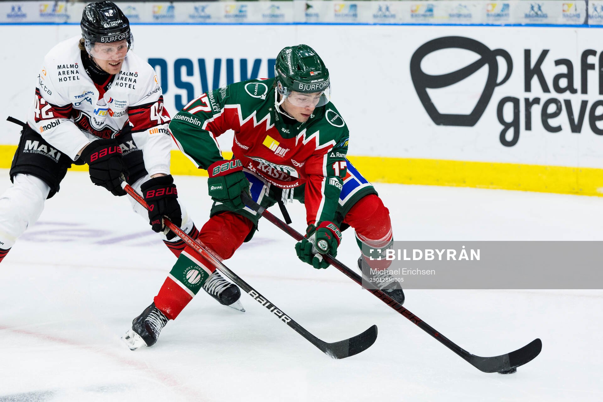 Malmö Redhawks Robin Salo och Frölundas Isac Born