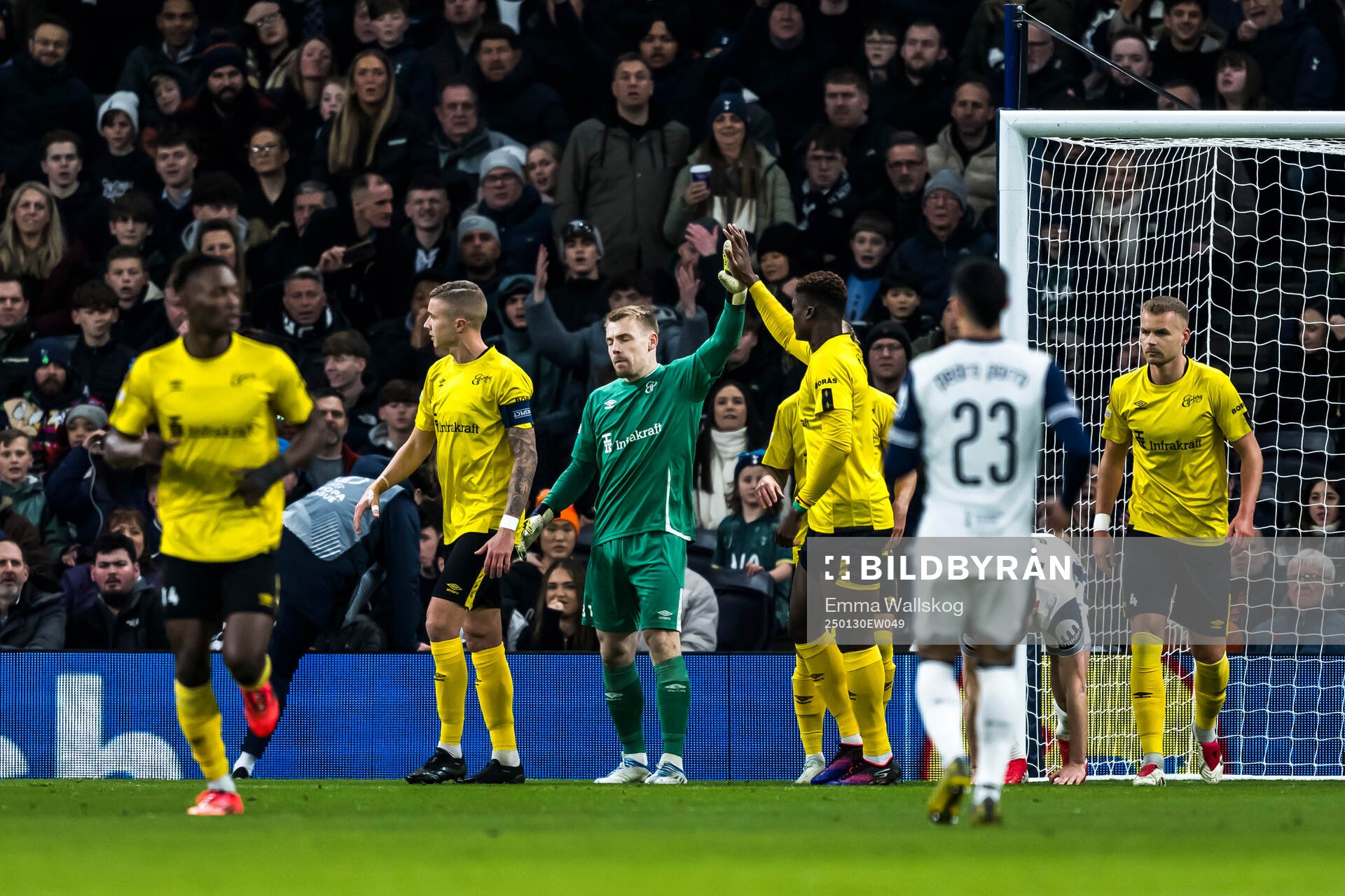 Isak Pettersson and Terry Yegbe of Elfsborg celebrating
