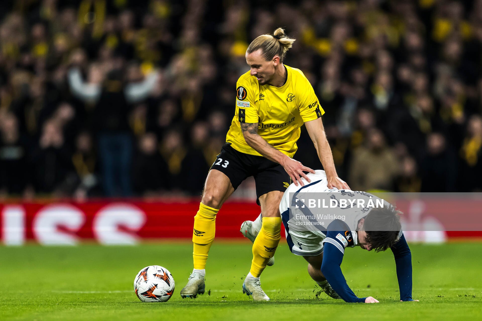 Niklas Hult of Elfsborg and Mikey Moore of Tottenham Hotspur
