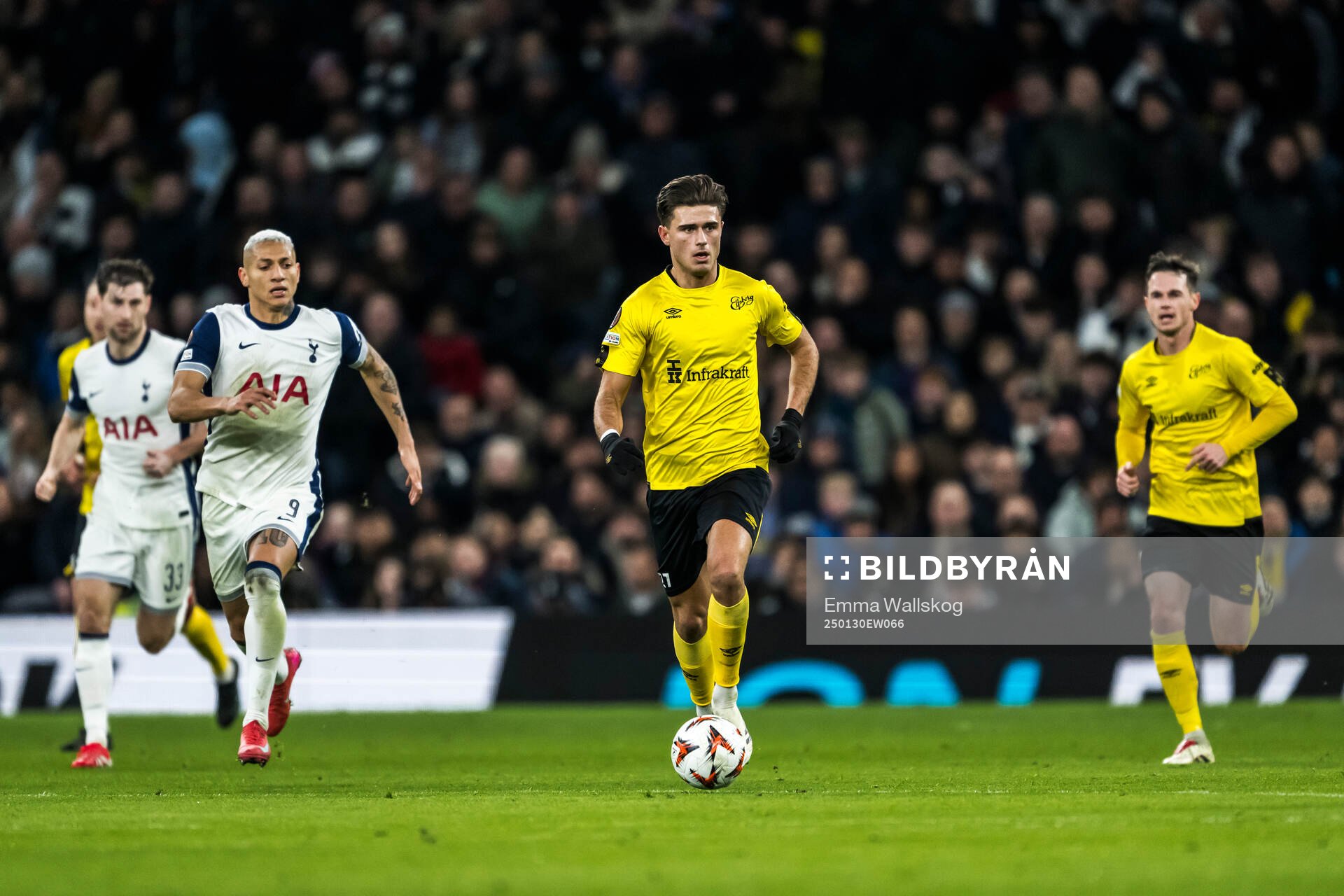 Richarlison of Tottenham Hotspur and Besfort Zeneli of