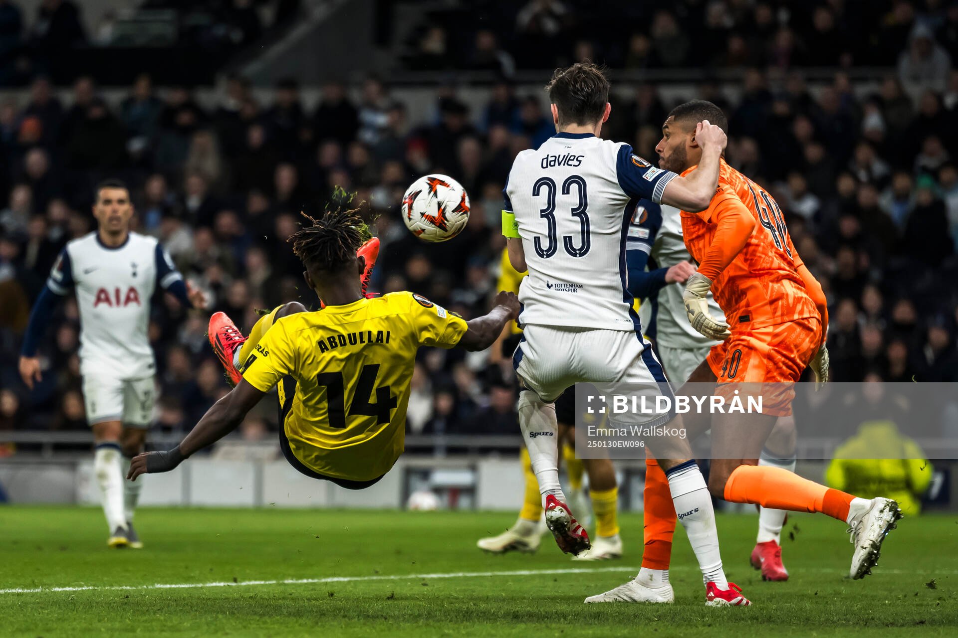 Jalal Abdullai of Elfsborg and goalkeeper Brandon Austin of Tottenham Hotspur during the UEFA Europa League football match between Tottenham Hotspur and Elfsborg on January 30, 2025 in London.