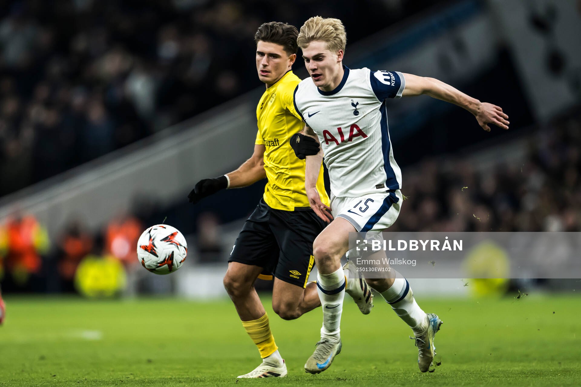 Besfort Zeneli of Elfsborg and Lucas Bergvall of Tottenham