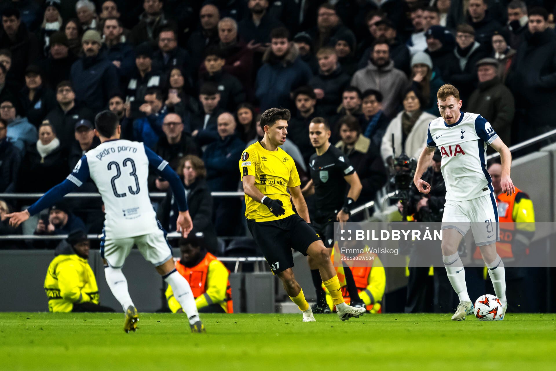Besfort Zeneli of Elfsborg and Dejan Kulusevski of